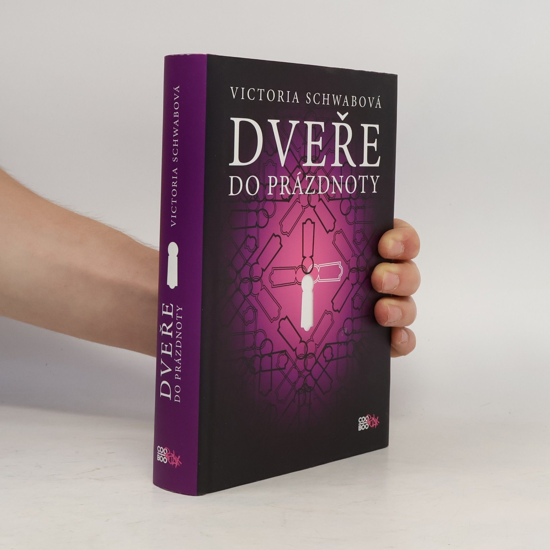V. E. Schwab Dveře do prázdnoty