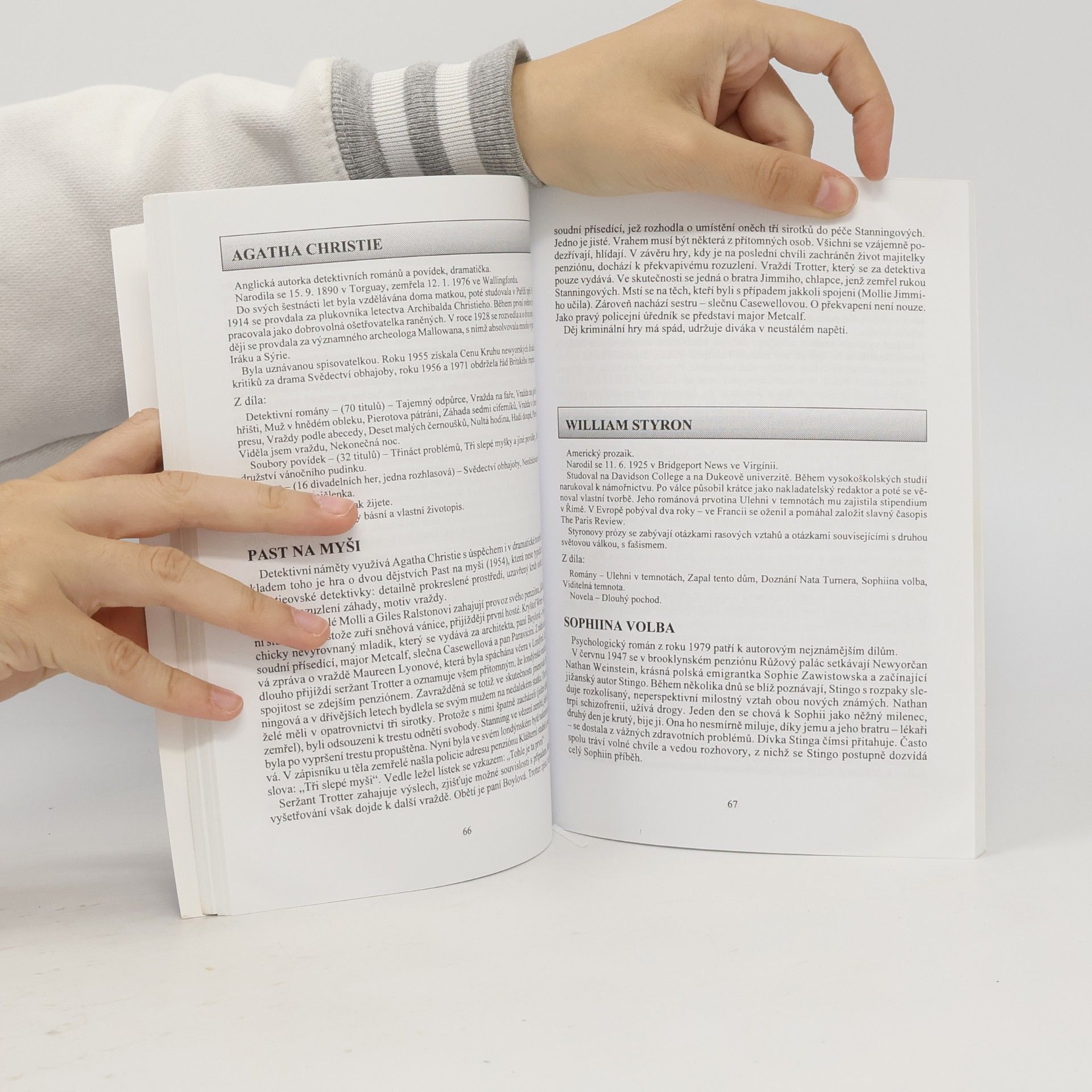 Libuše Ulrichová Obsahy z děl světové literatury. II. díl. Vybraná díla světové literatury dvacátého století