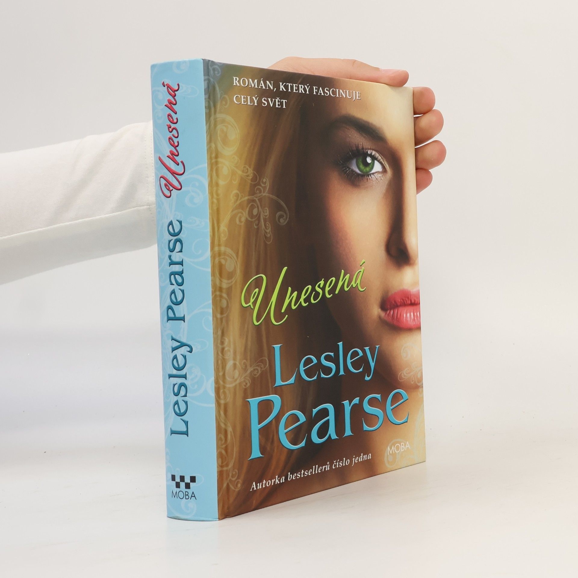 Lesley Pearse Unesená