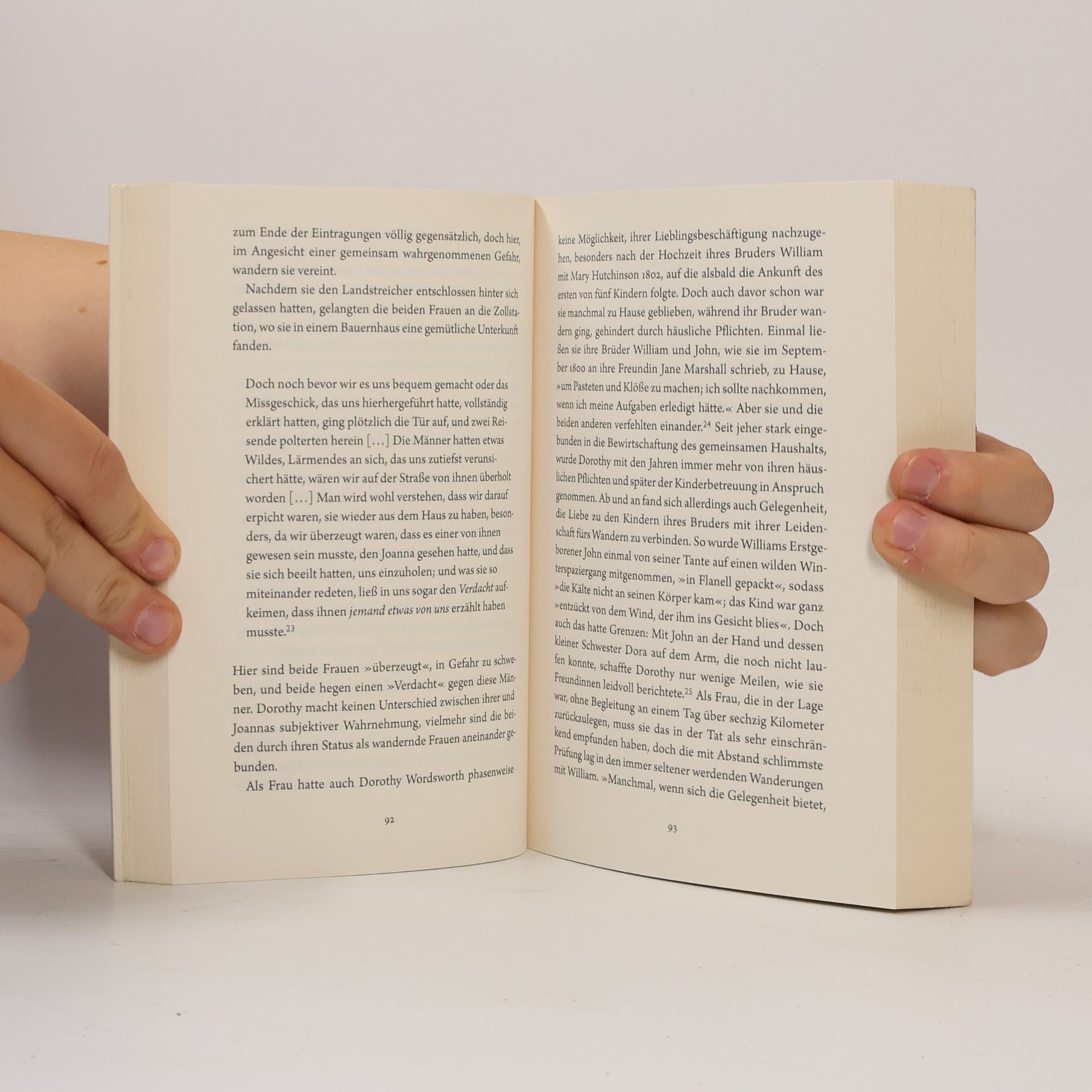 Kerri Andrews Frauen, die wandern, sind nie allein