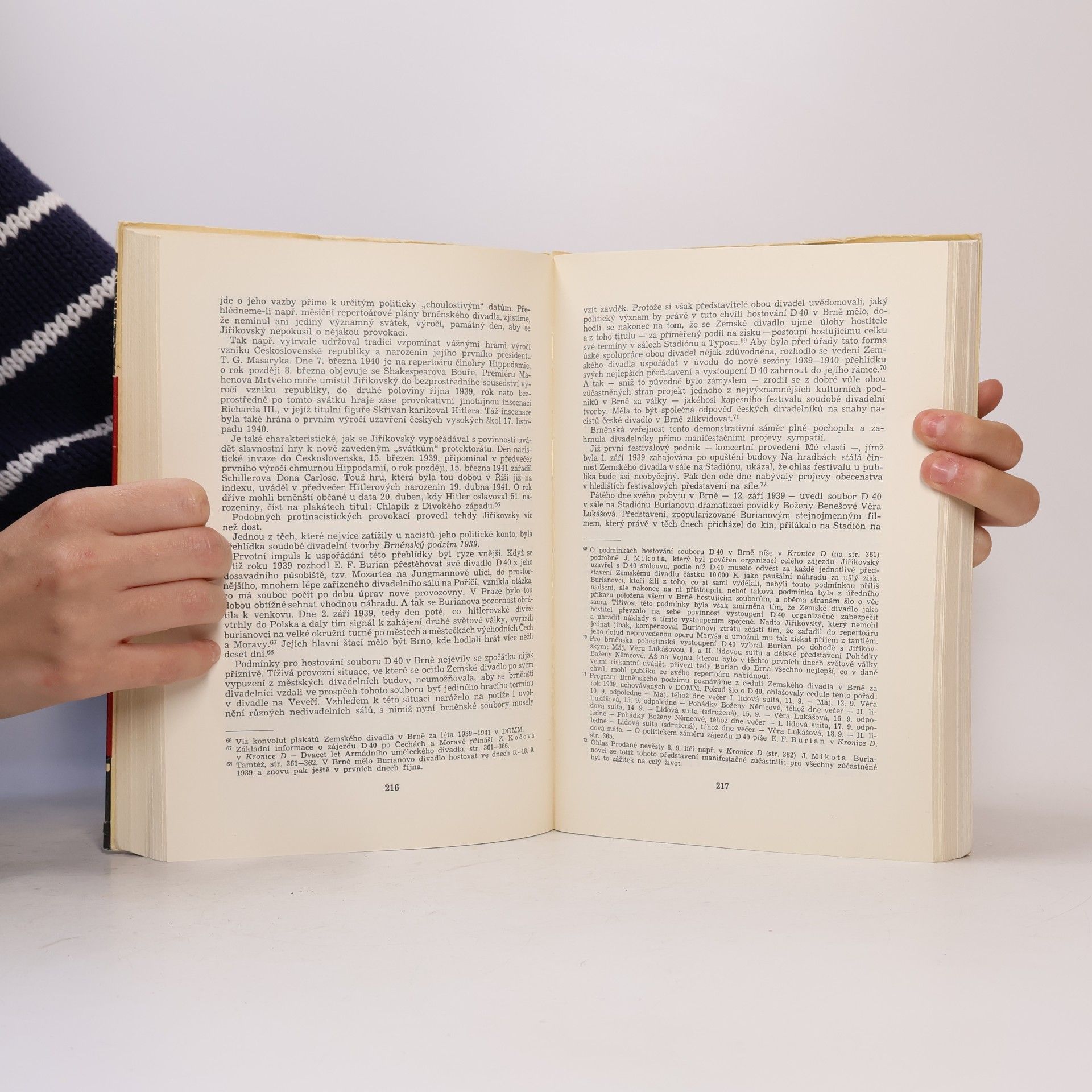 Various authors Otázky divadla a filmu II