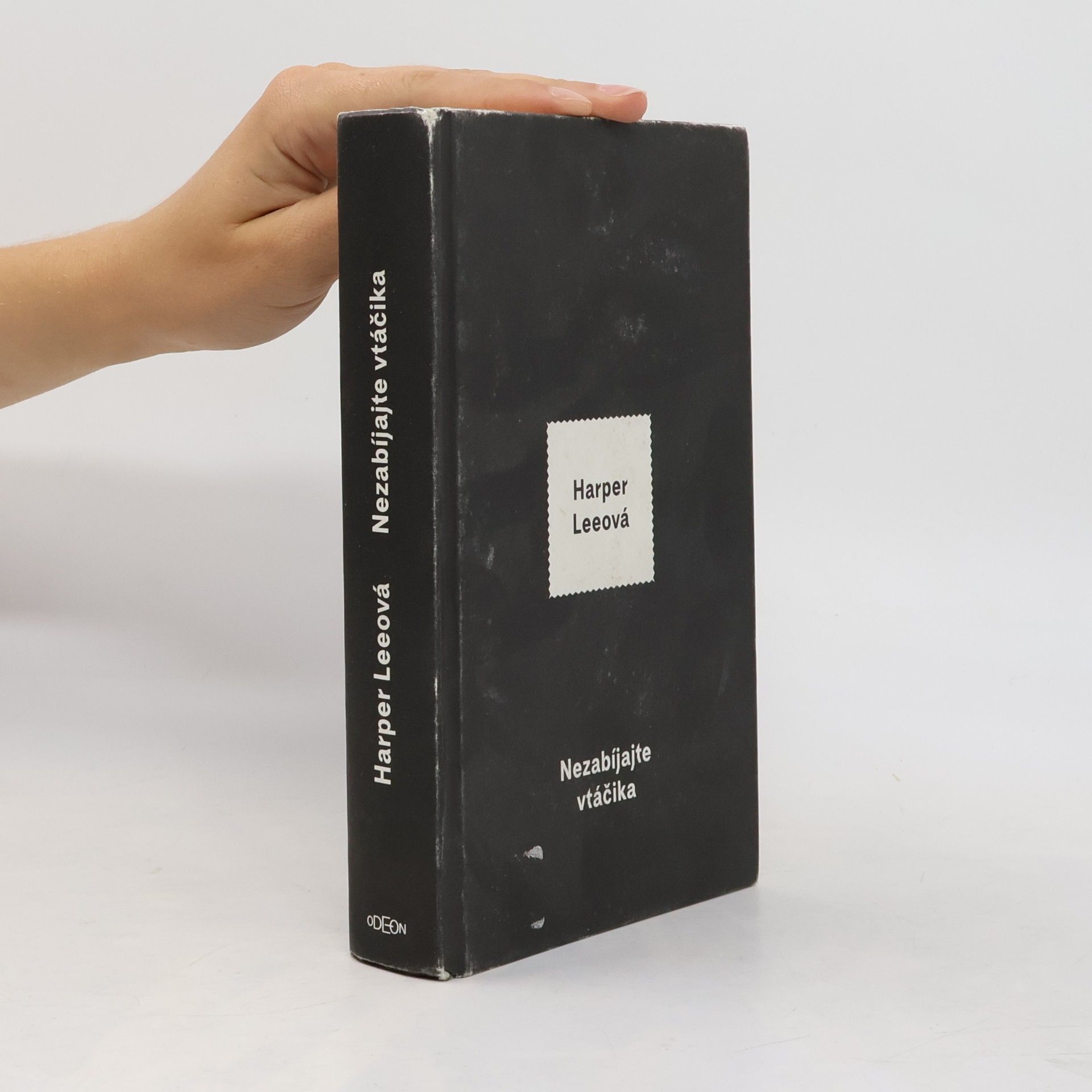 Harper Lee Nezabíjajte vtáčika