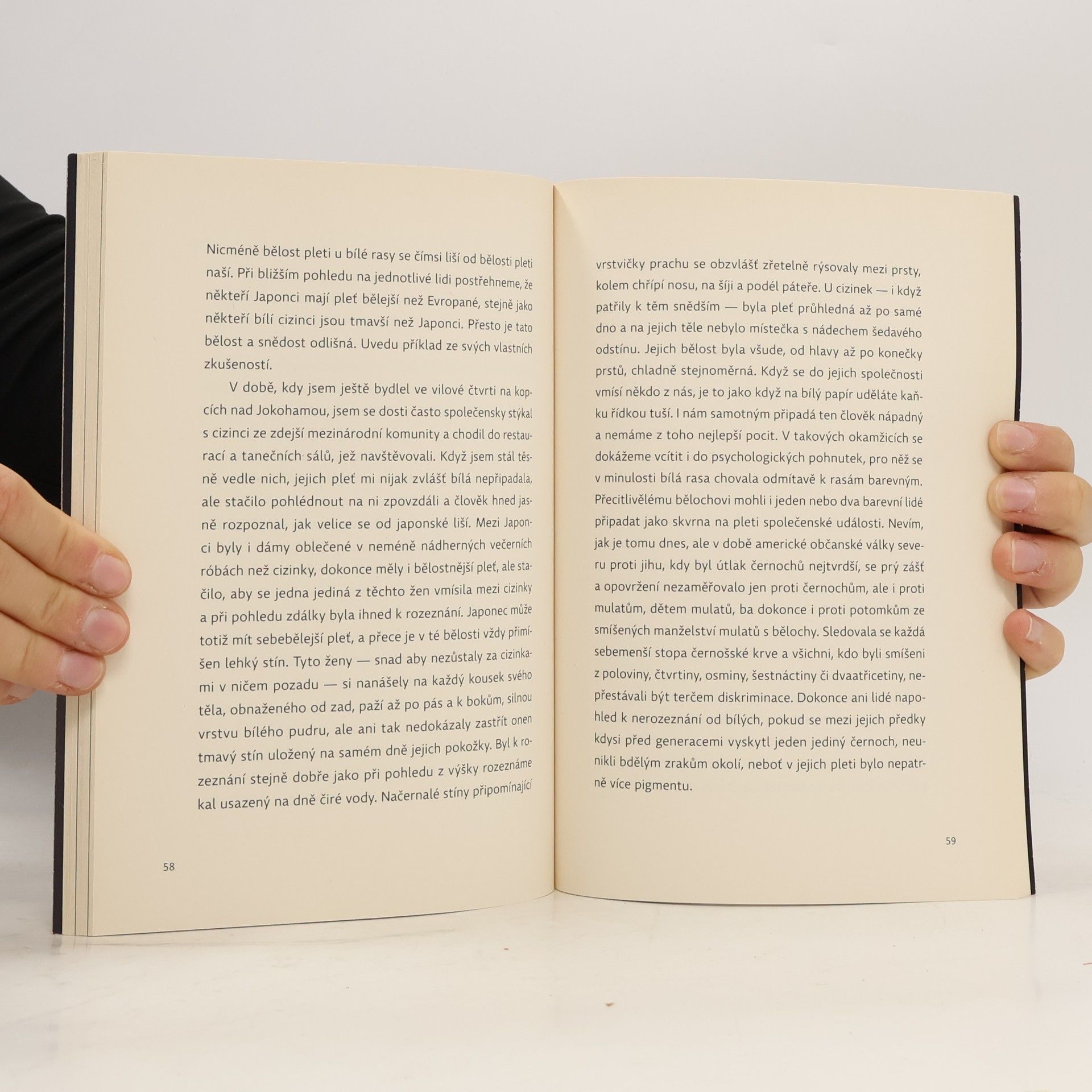 Jun'ichirō Tanizaki Chvála stínů
