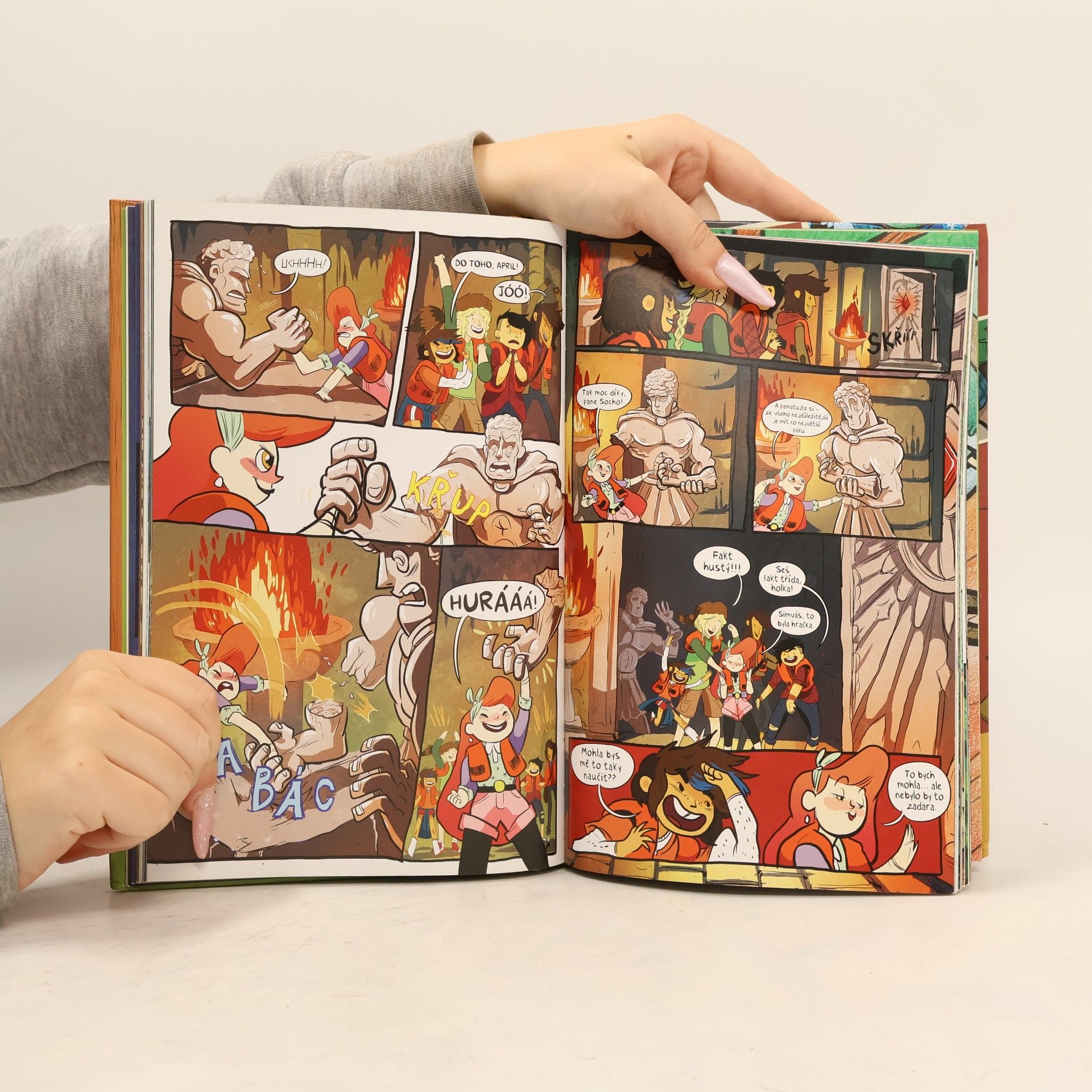 Noelle Stevenson Záleskautky = Lumberjanes. Střež se svaté kočičky