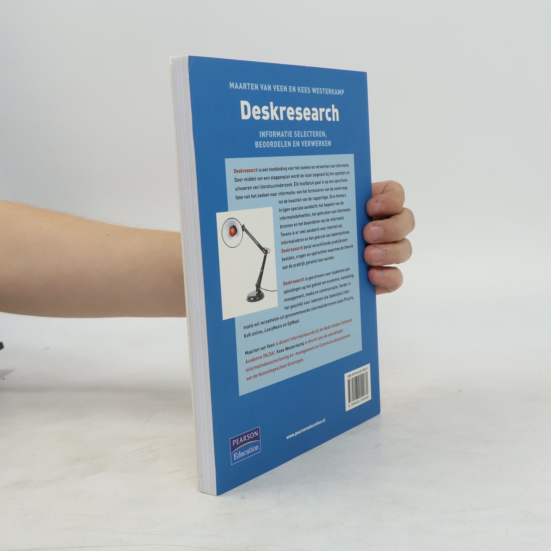 Maarten J.P. van Veen Deskresearch informatie selecteren, beoordelen en bewerken