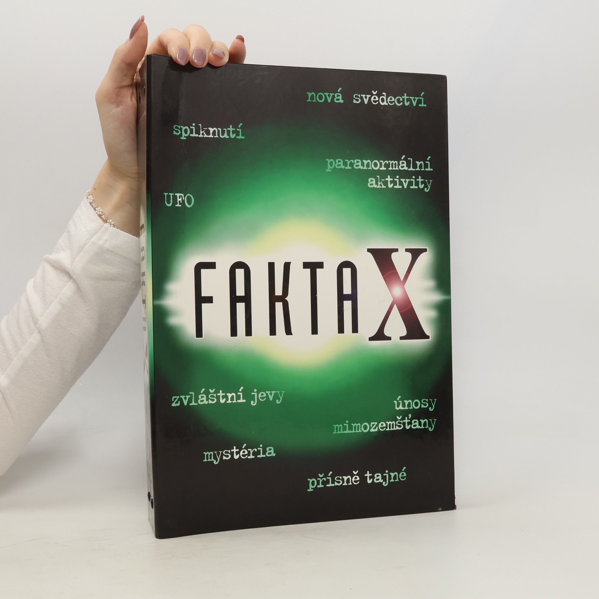 Various authors Fakta X