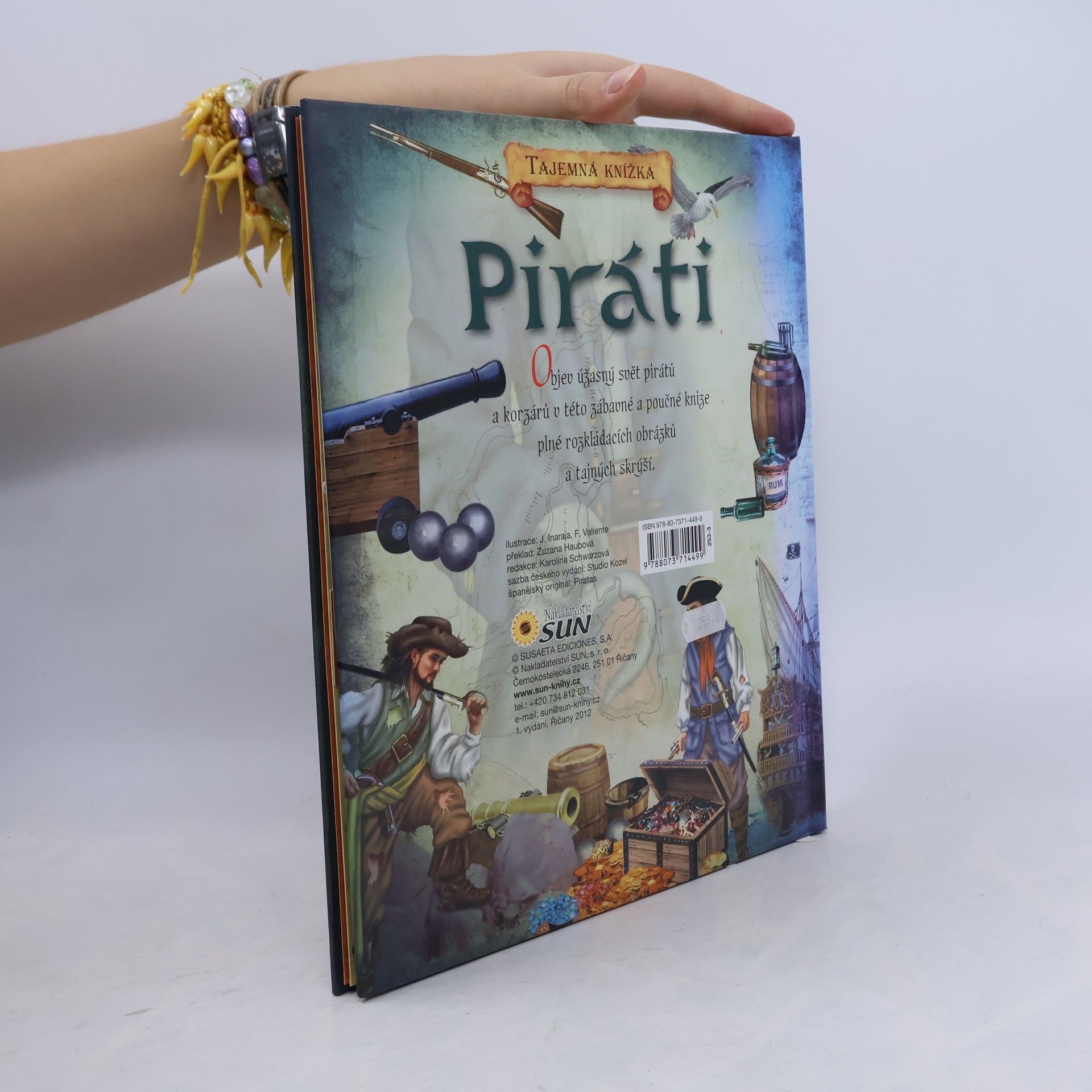 Collectif d'auteurs Piráti : s plastickými obrazy a spoustou skrýší