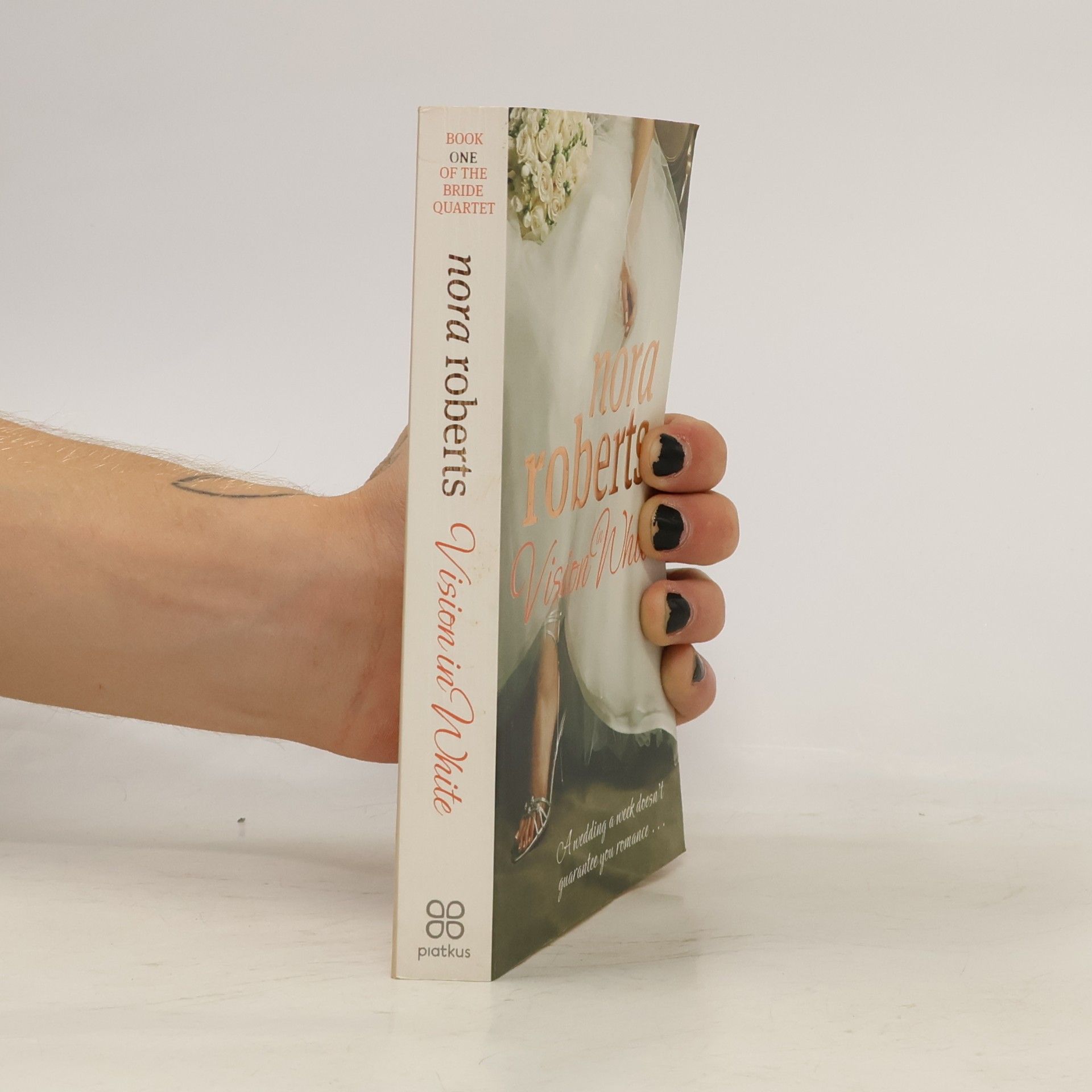 Nora Roberts Vision In White
