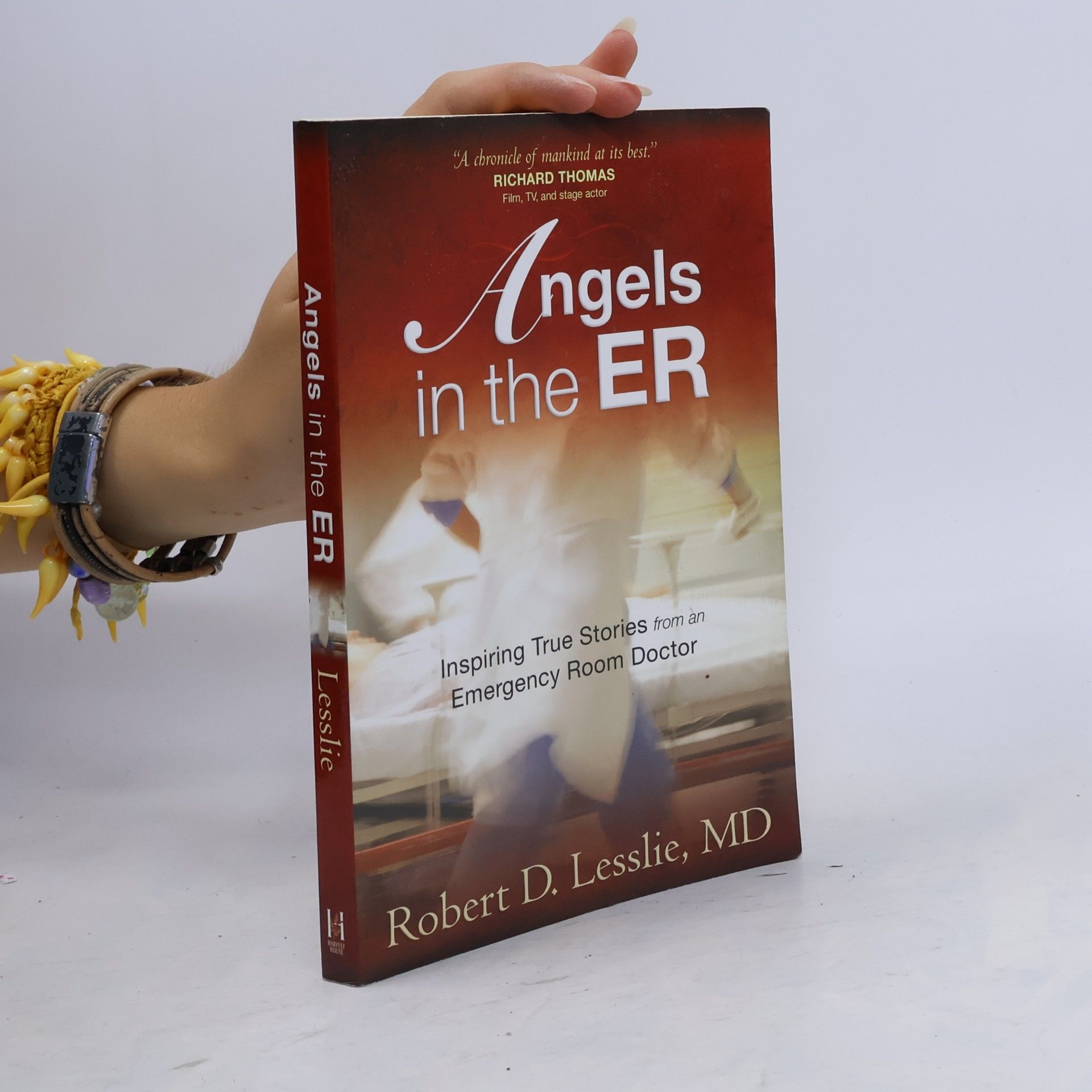 Robert D. Lesslie Angels in the ER