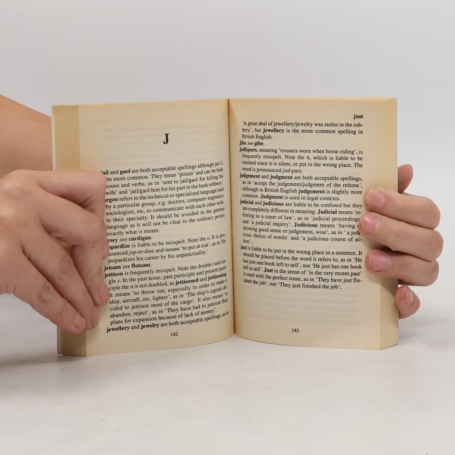 E. M. Elizabeth McLaren Kirkpatrick Dictionary of English Usage