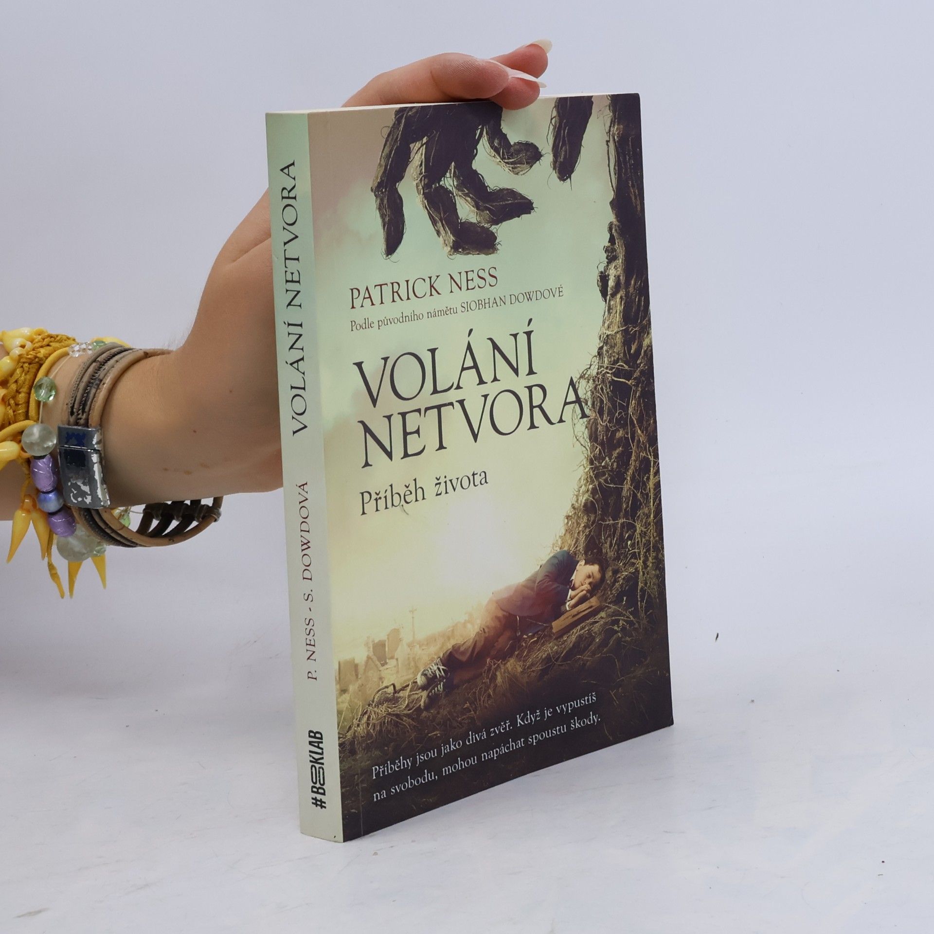 Patrick Ness Volání netvora: Příběh života