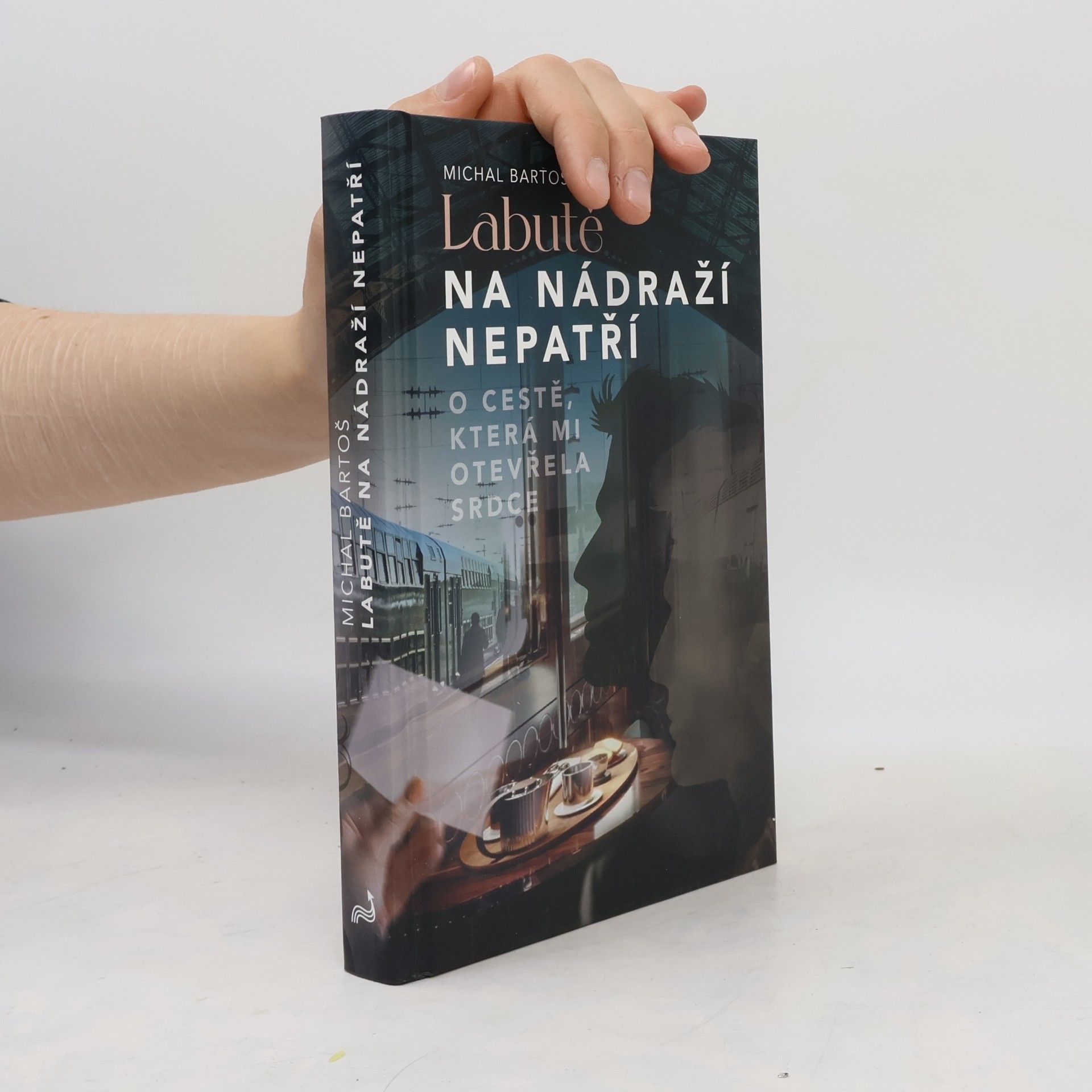Michal Bartoš Labutě na nádraží nepatří