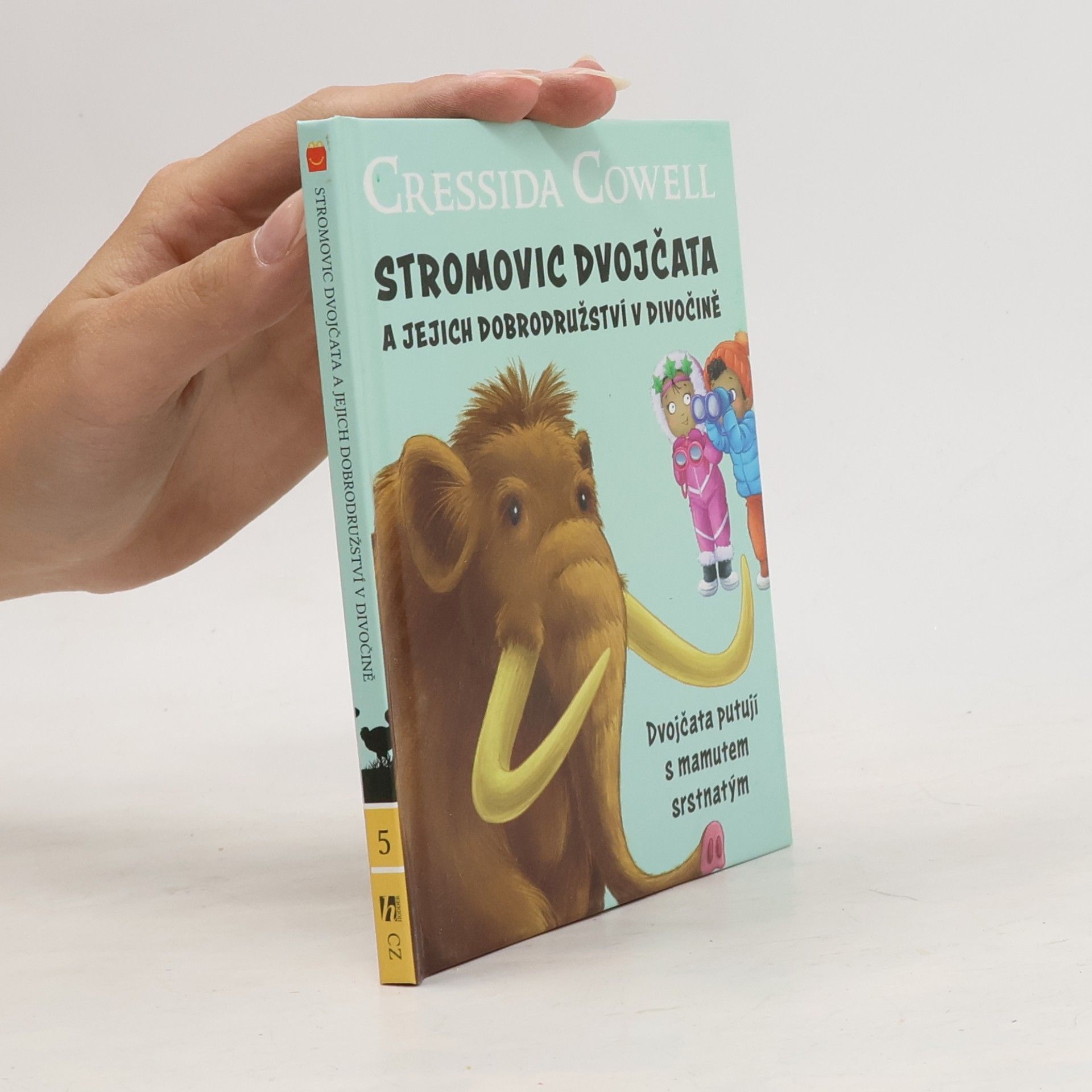 Cressida Cowell Stromovic dvojčata a jejich dobrodružství v divočině. Dvojčata putují s mamutem srstnatým