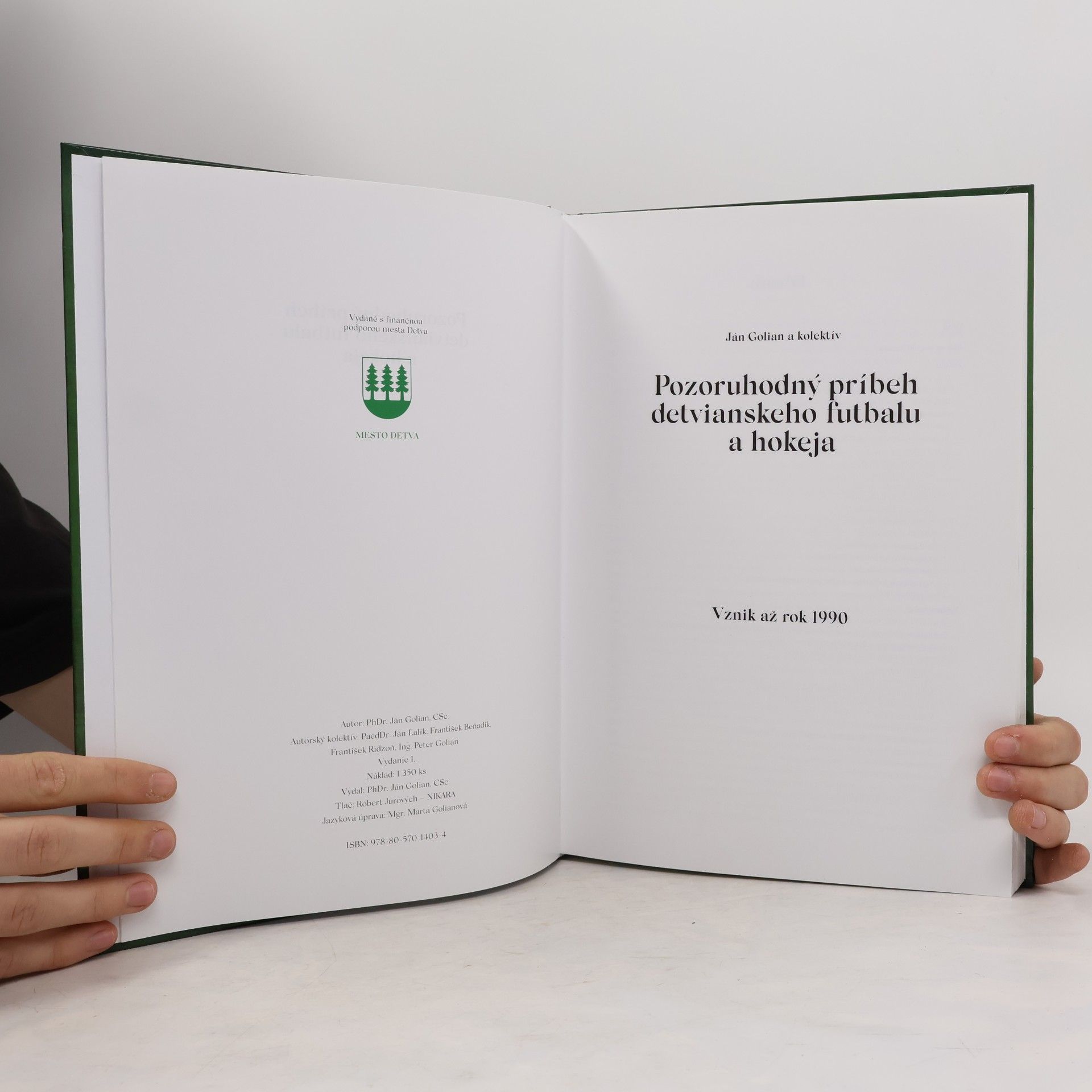 Autorenkollektiv Pozoruhodný príbeh detvianského futbalu a hokeja