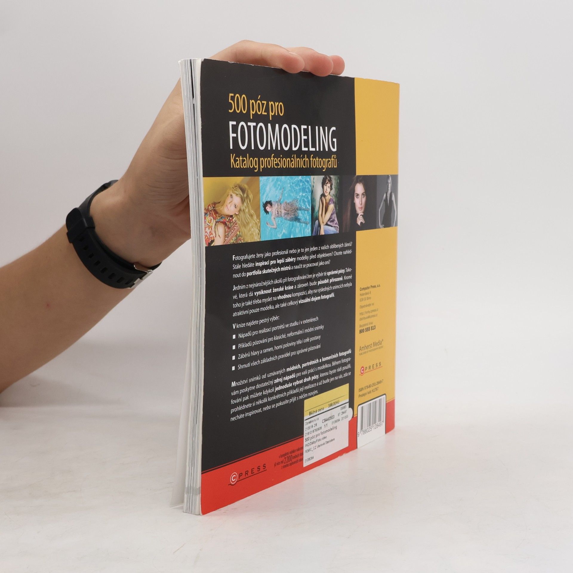 Michelle Perkins 500 póz pro fotomodeling: Obrazová kolekce profesionálních fotografů