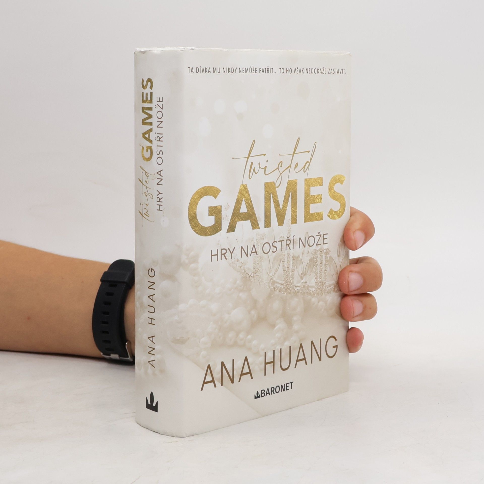 Ana Huang Twisted games. Hry na ostří nože