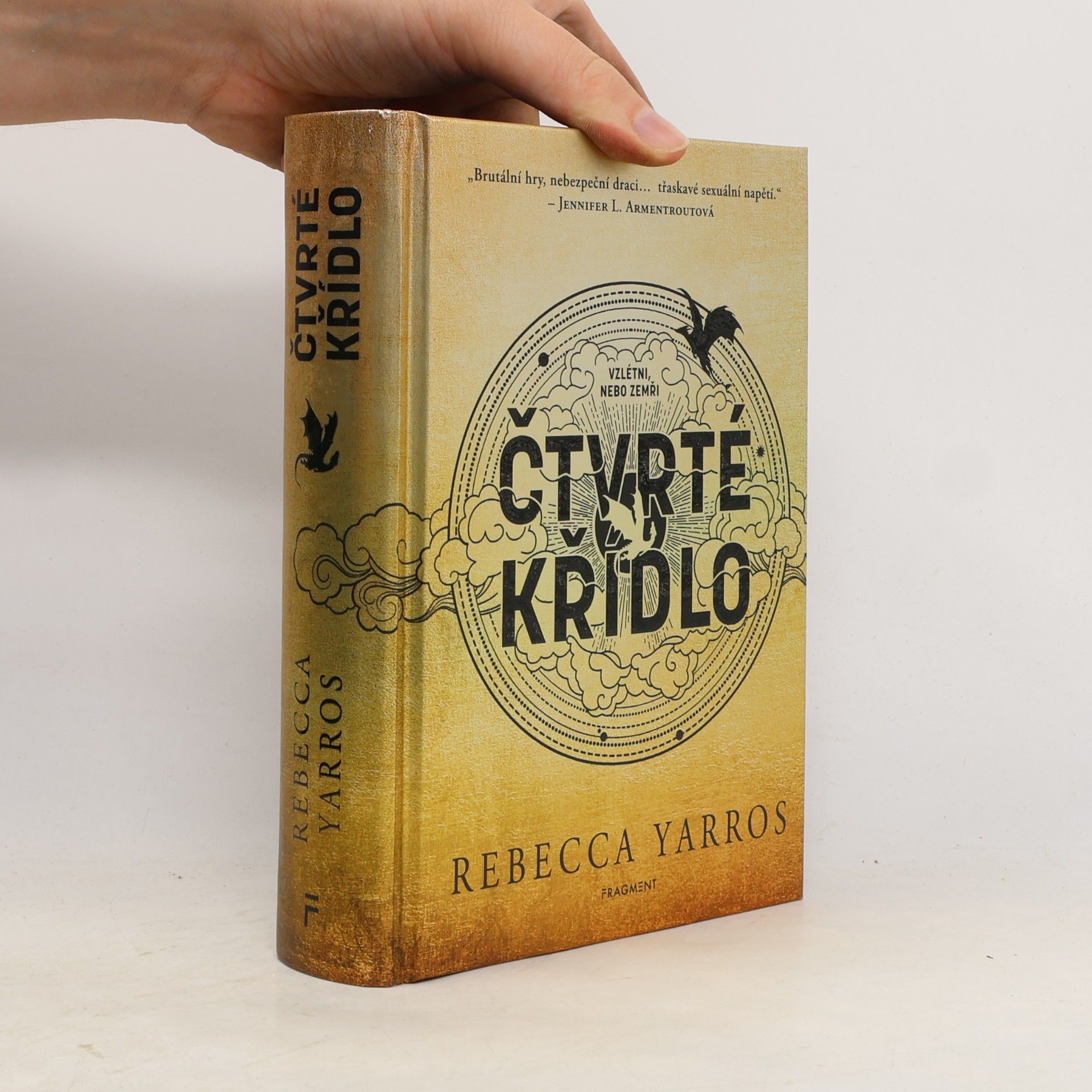 Rebecca Yarros Čtvrté křídlo