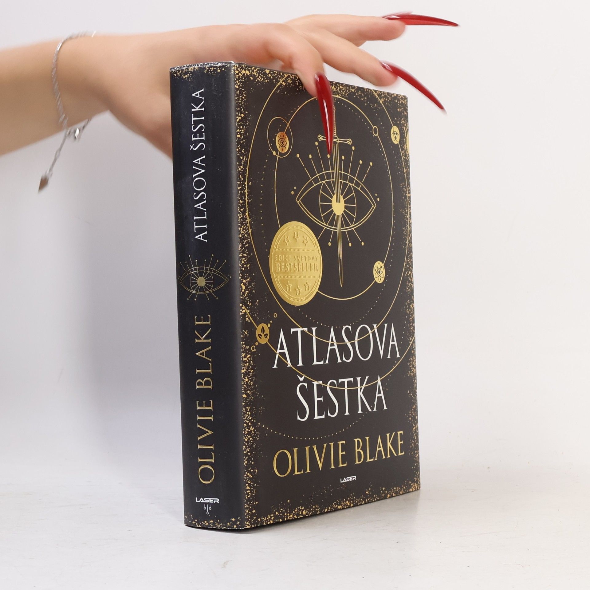 Olivie Blake Atlasova šestka