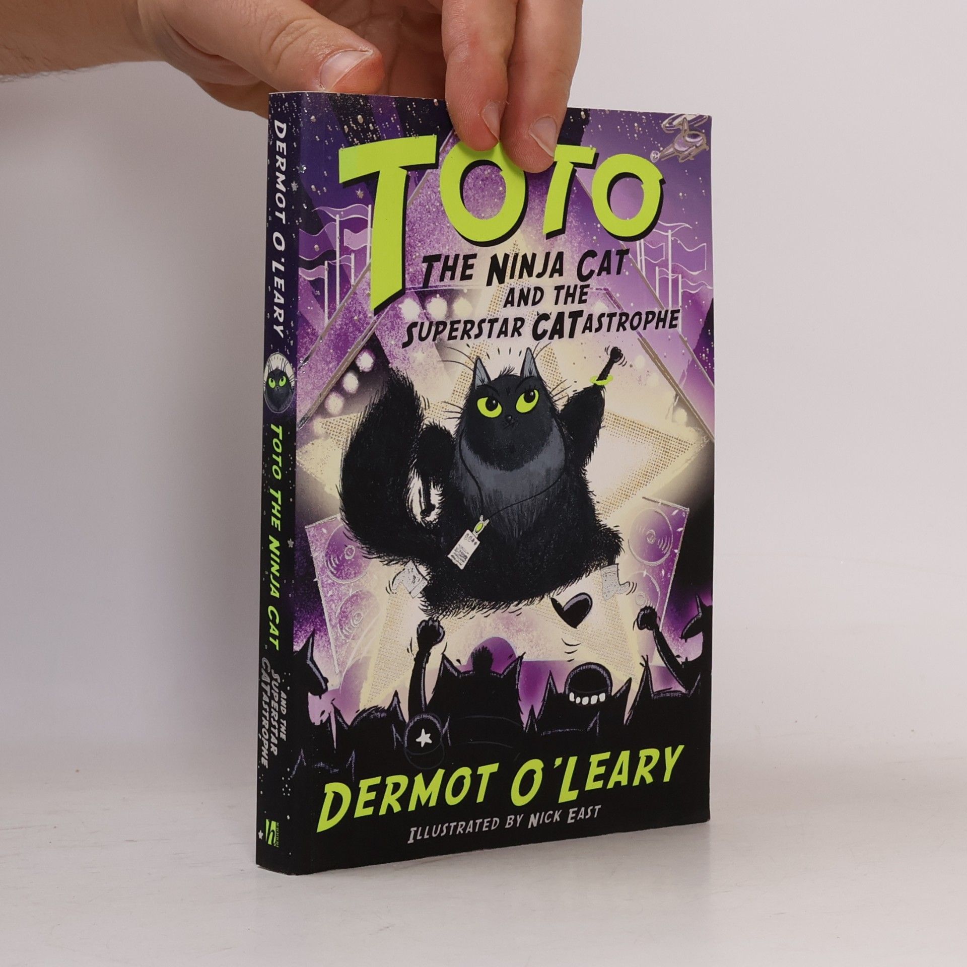 Dermot O\'Leary Toto the Ninja Cat and the Superstar Catastrophe