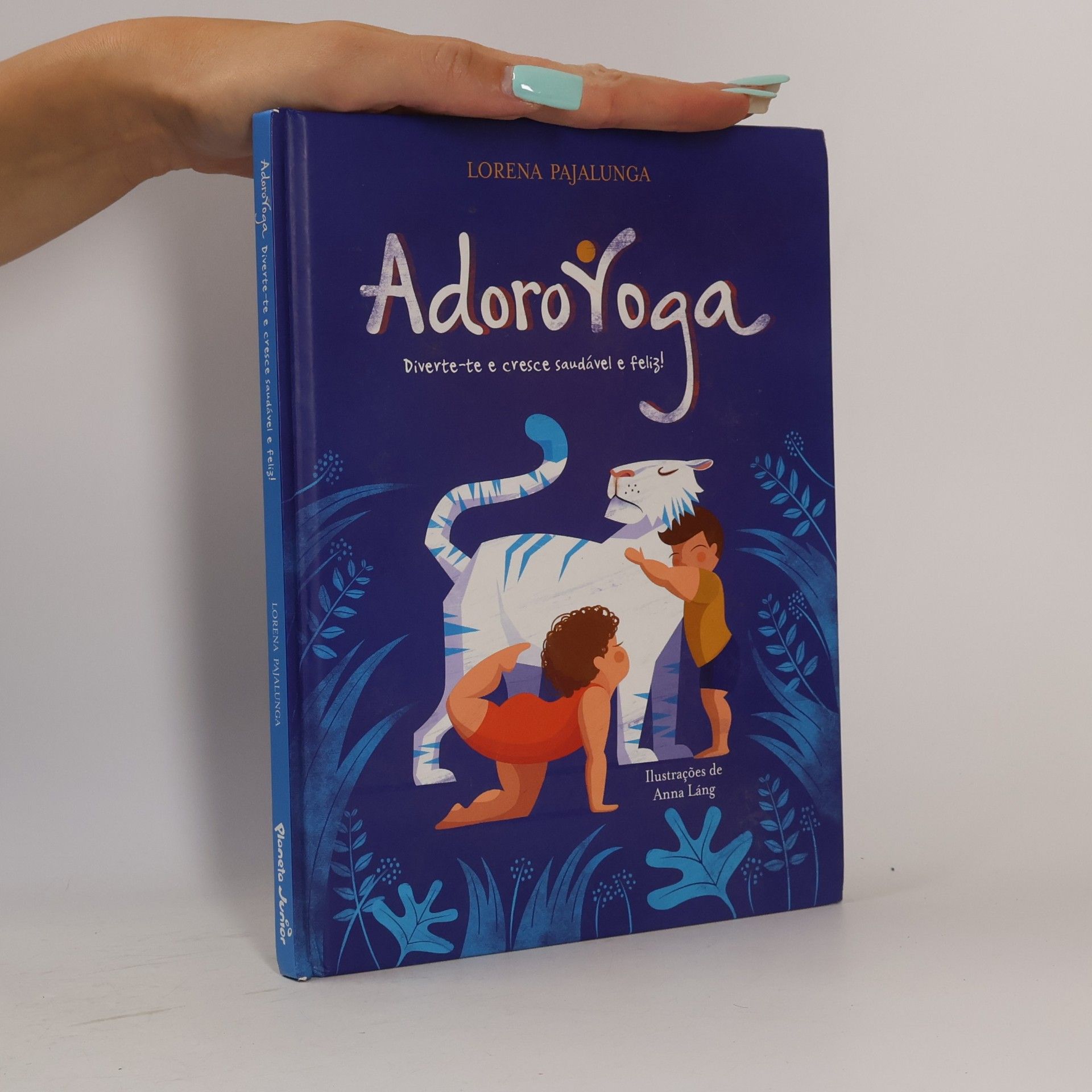 Lorena V. Pajalunga AdoroYoga