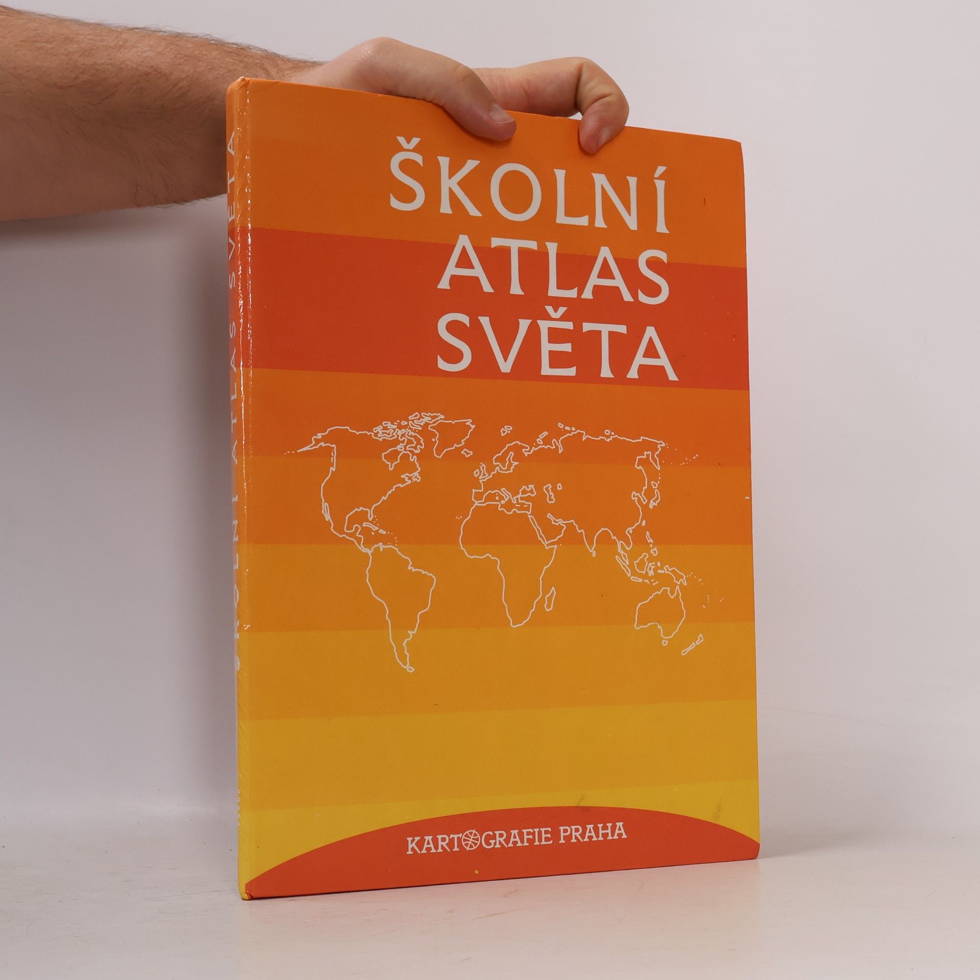 AA.VV. Školní atlas světa
