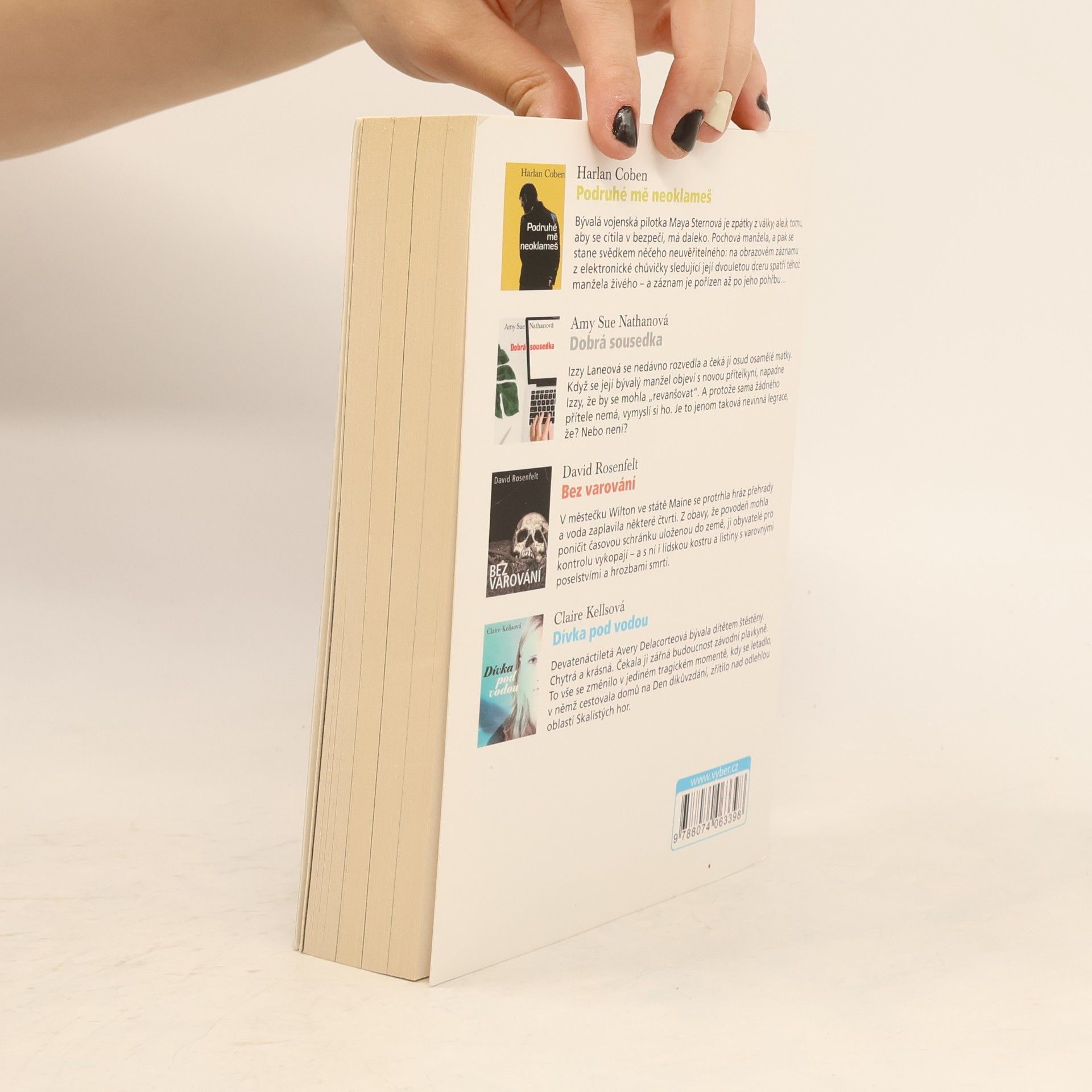 Harlan Coben Podruhé mě neoklameš / Dobrá sousedka / Bez varování / Dívka pod vodou
