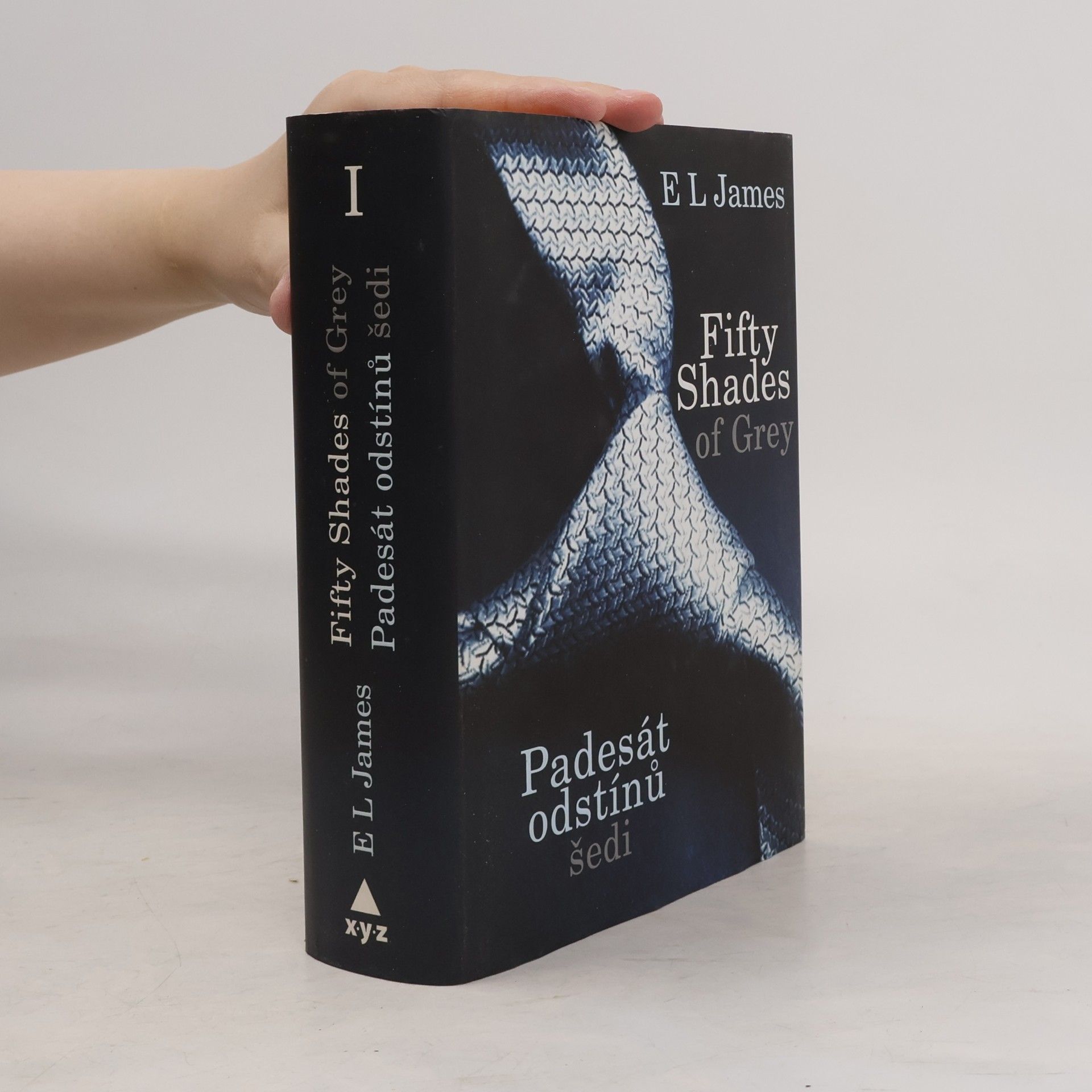 E. L. James Padesát odstínů šedi