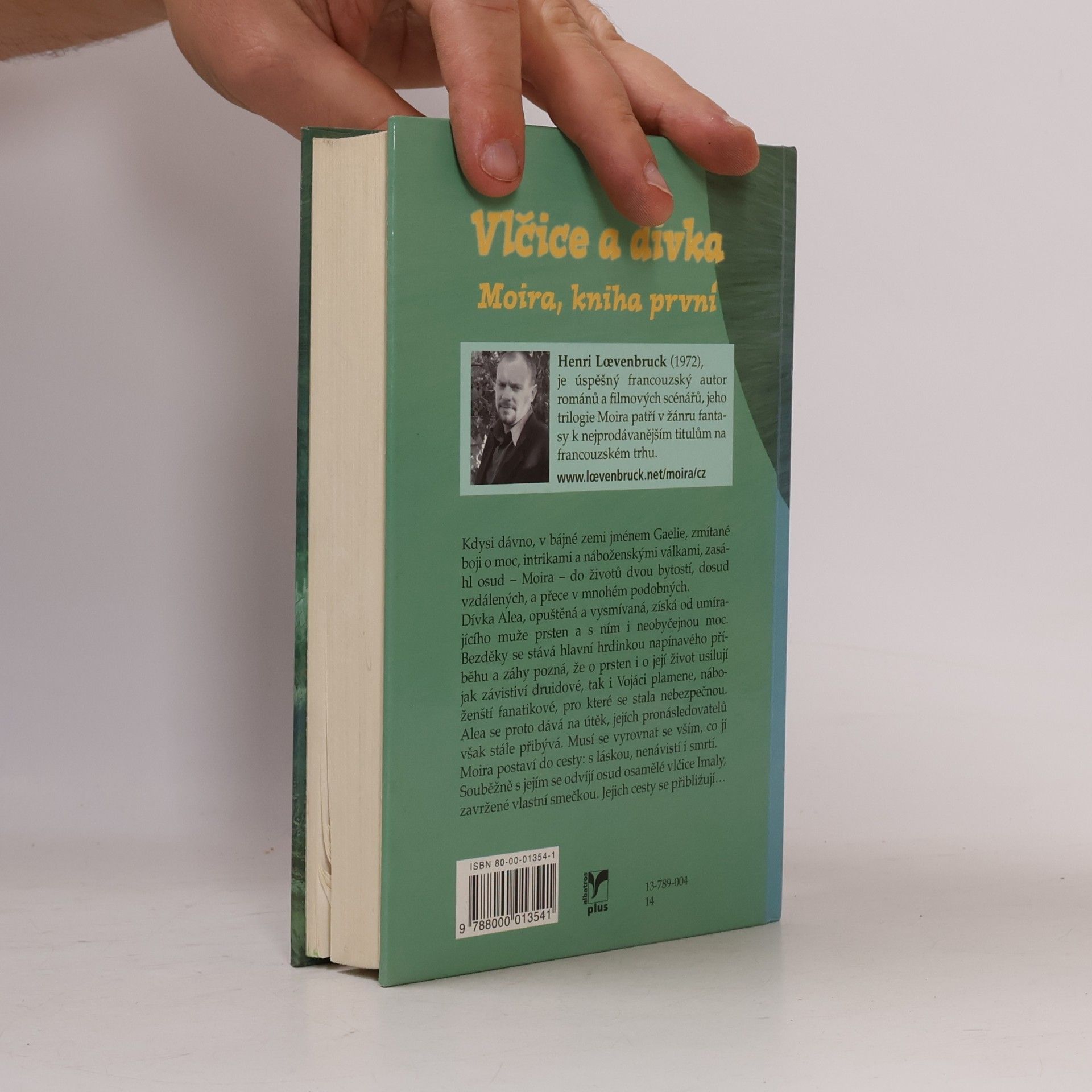 Henri Loevenbruck Moira. Kniha první, Vlčice a dívka