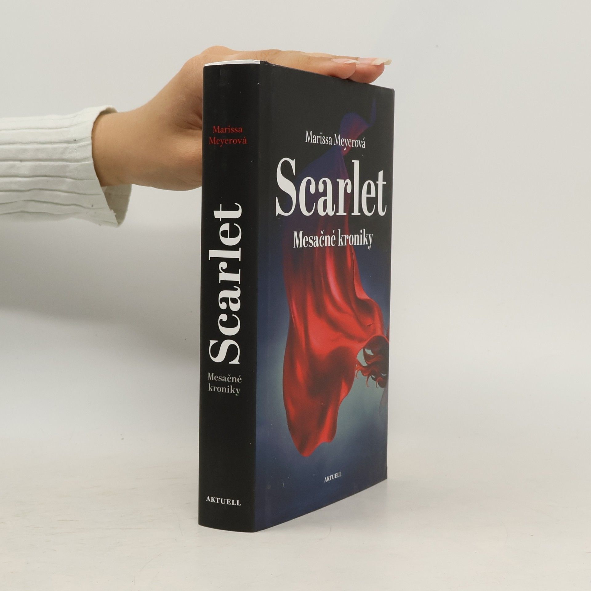 Marissa Meyer Scarlet: Mesačné kroniky