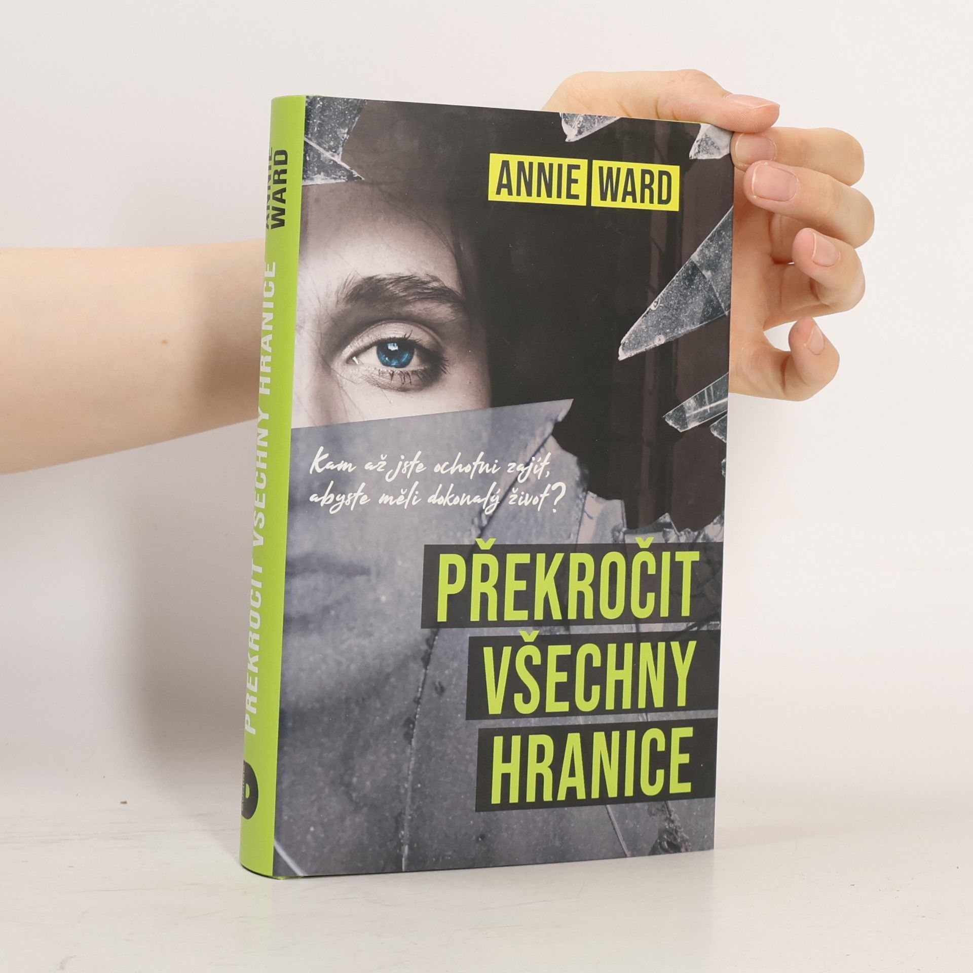 Annie Nigh Ward Překročit všechny hranice