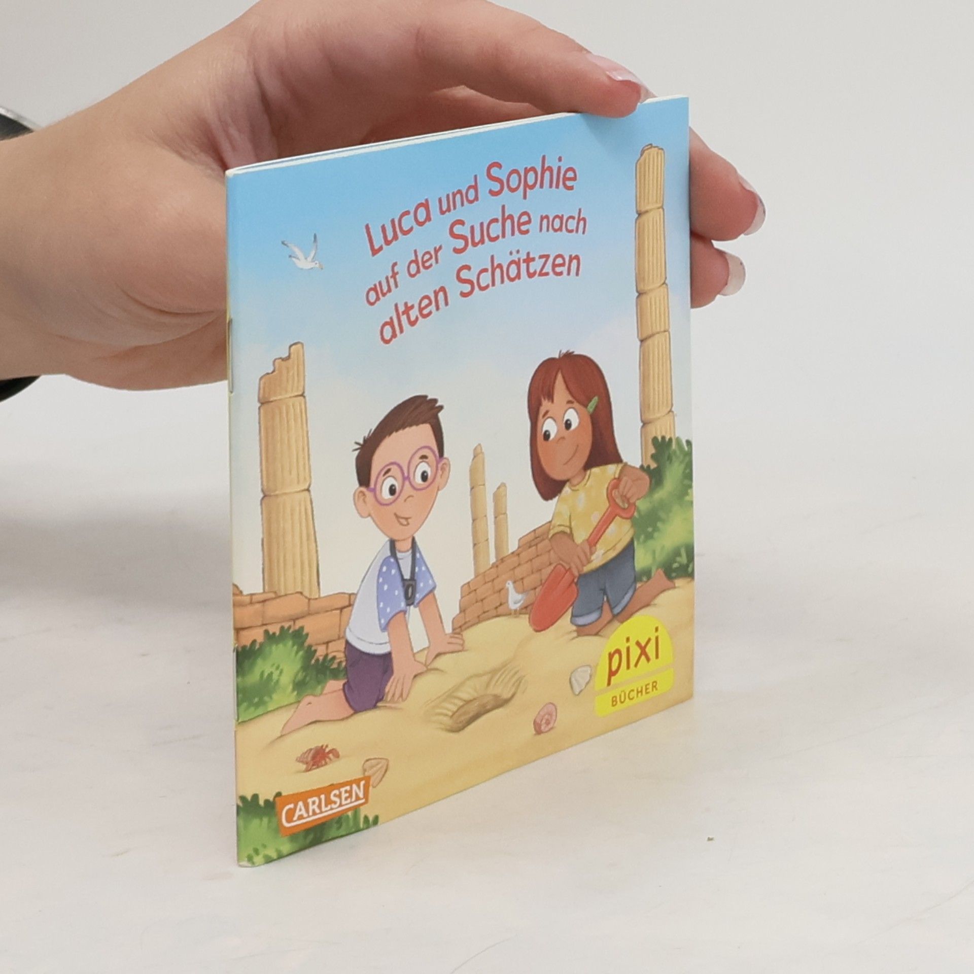 kolektiv Luca und Sophie auf der Suche nach alten Schätzen