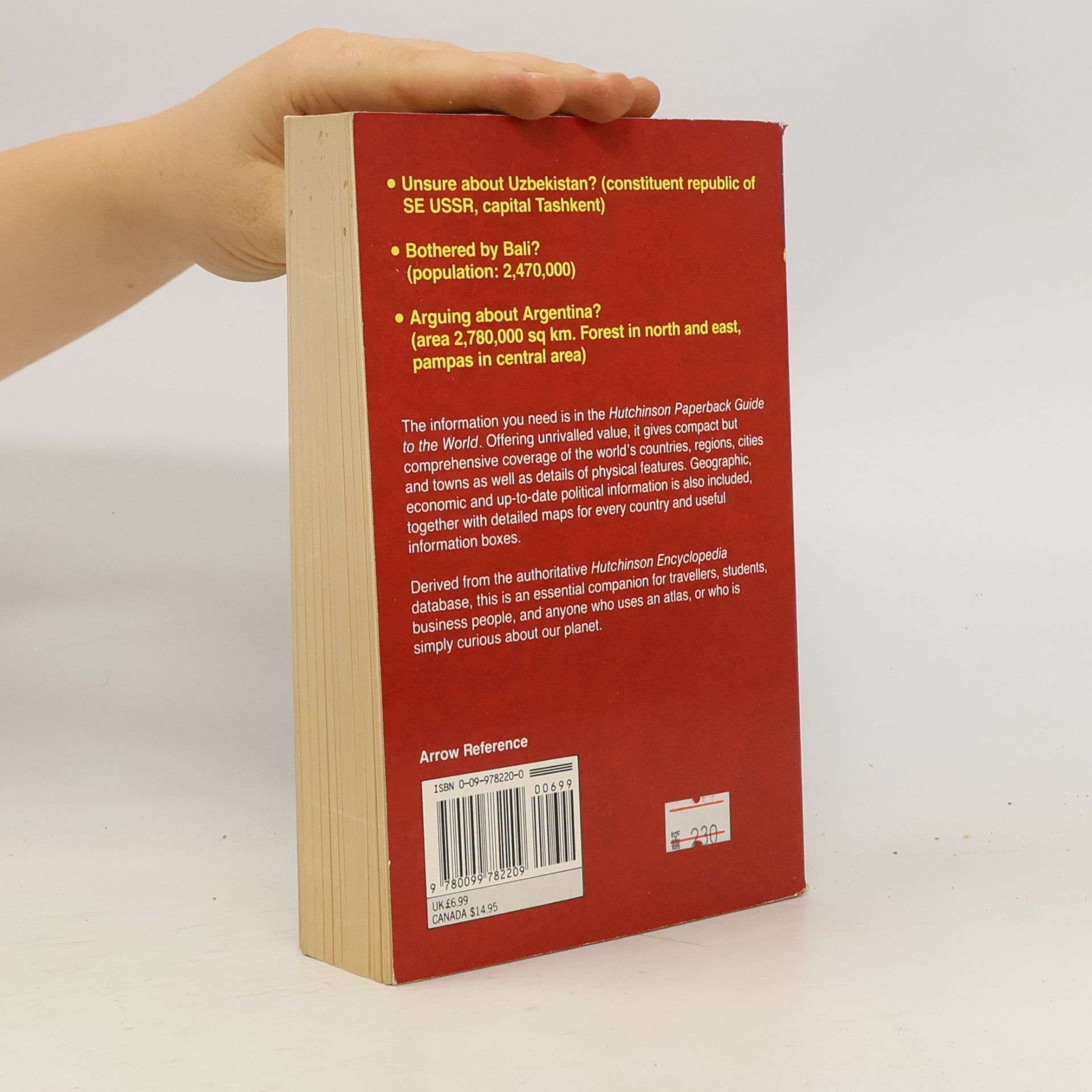 kolektiv The Hutchinson Paperback Guide to the World