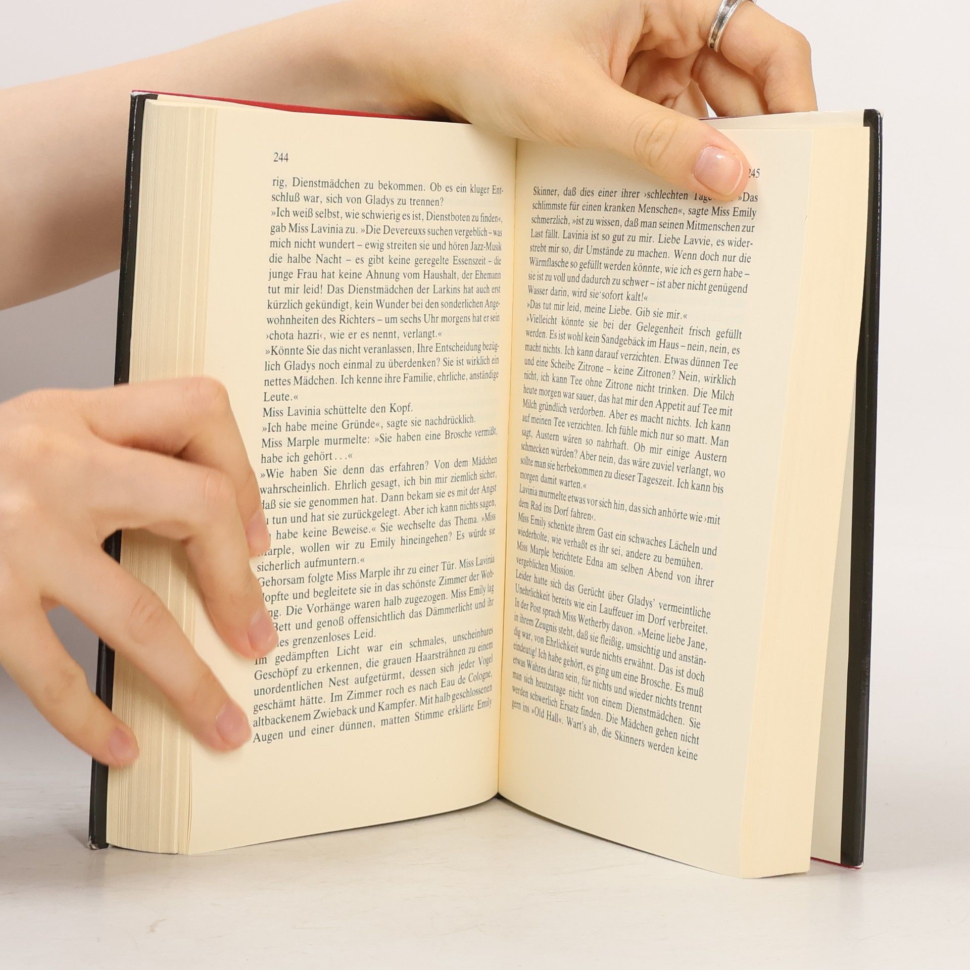 Agatha Christie Es riecht nach Mord, Miss Marple