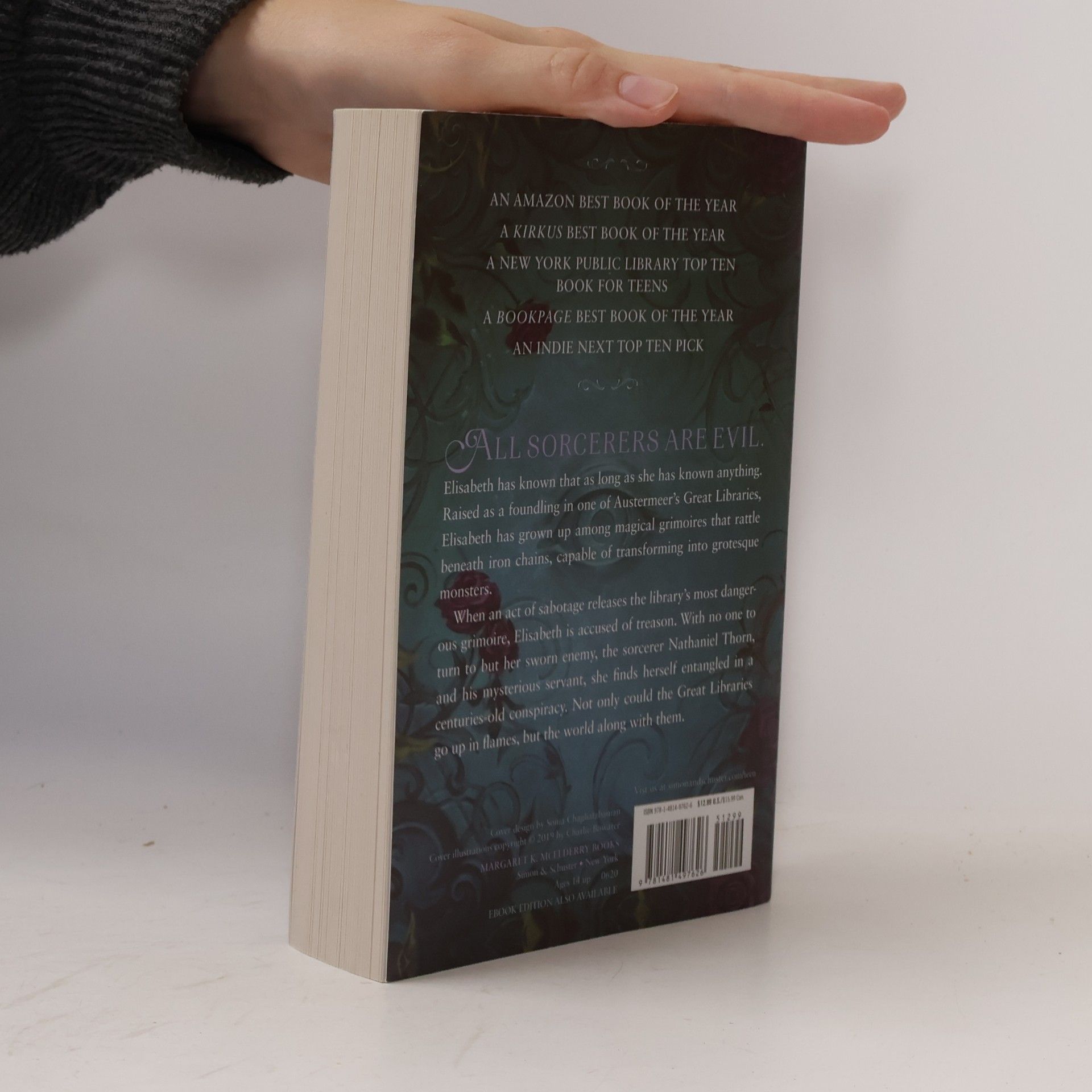 Margaret Rogerson Sorcery of Thorns
