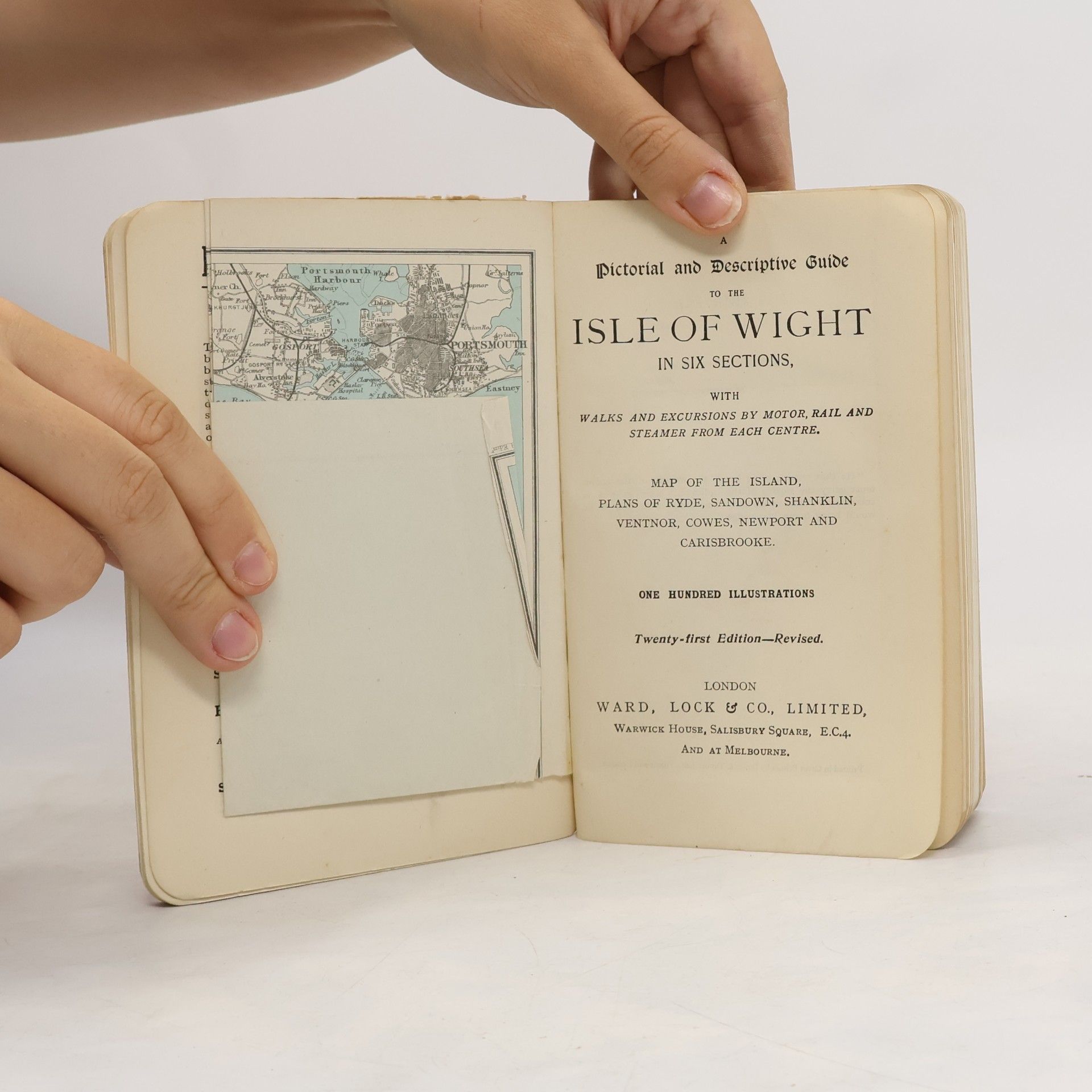 kolektiv A Pictorial and Descriptive Guide to the Isle of Wight