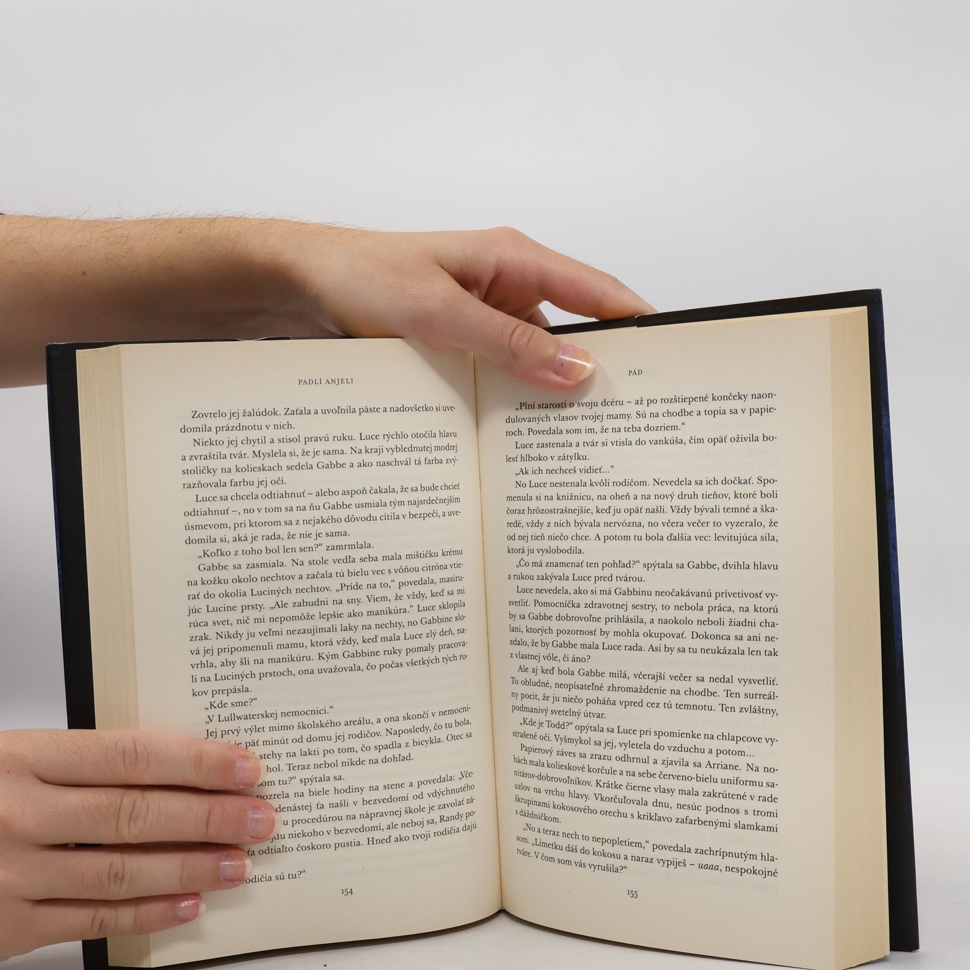 Lauren Kate Pád