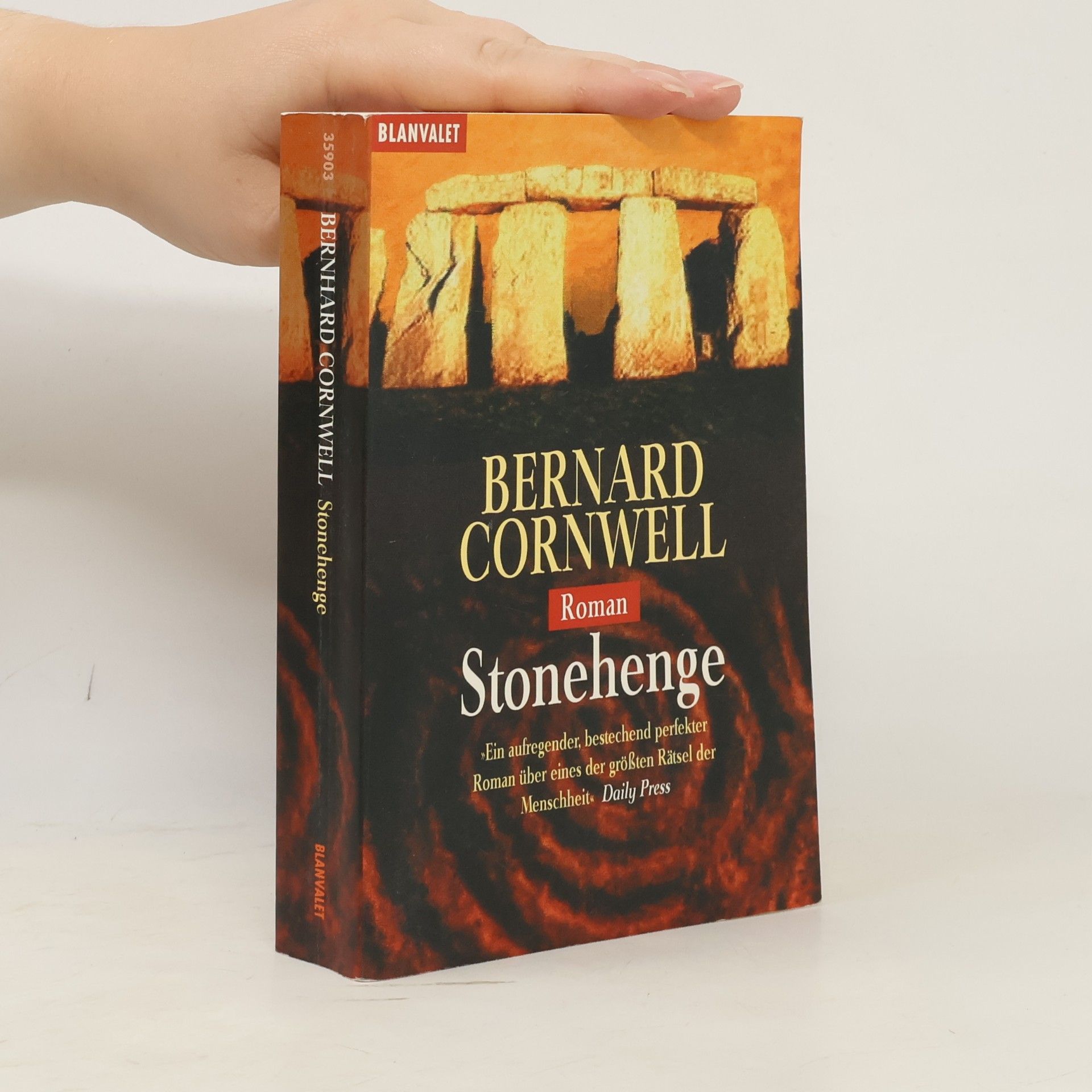Bernard Cornwell Stonehenge