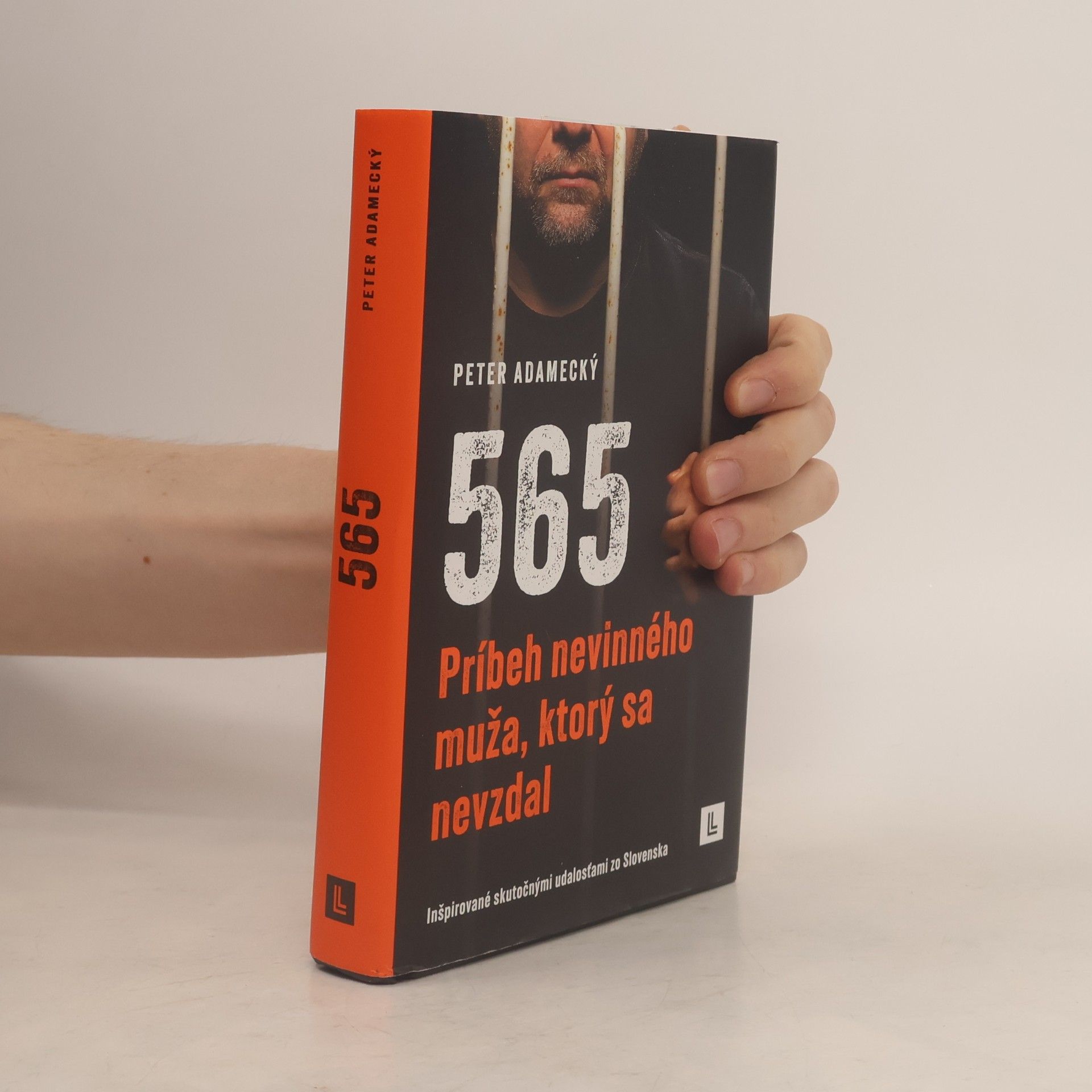 565. Príbeh nevinného muža, ktorý sa nevzdal