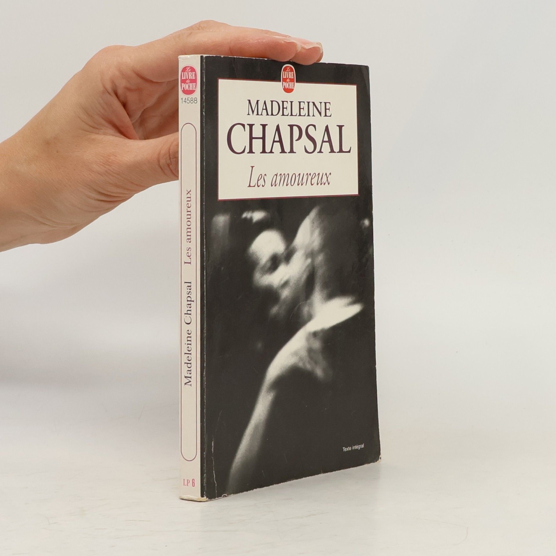 Le Livre de Poche - LP 6: Les Amoureux