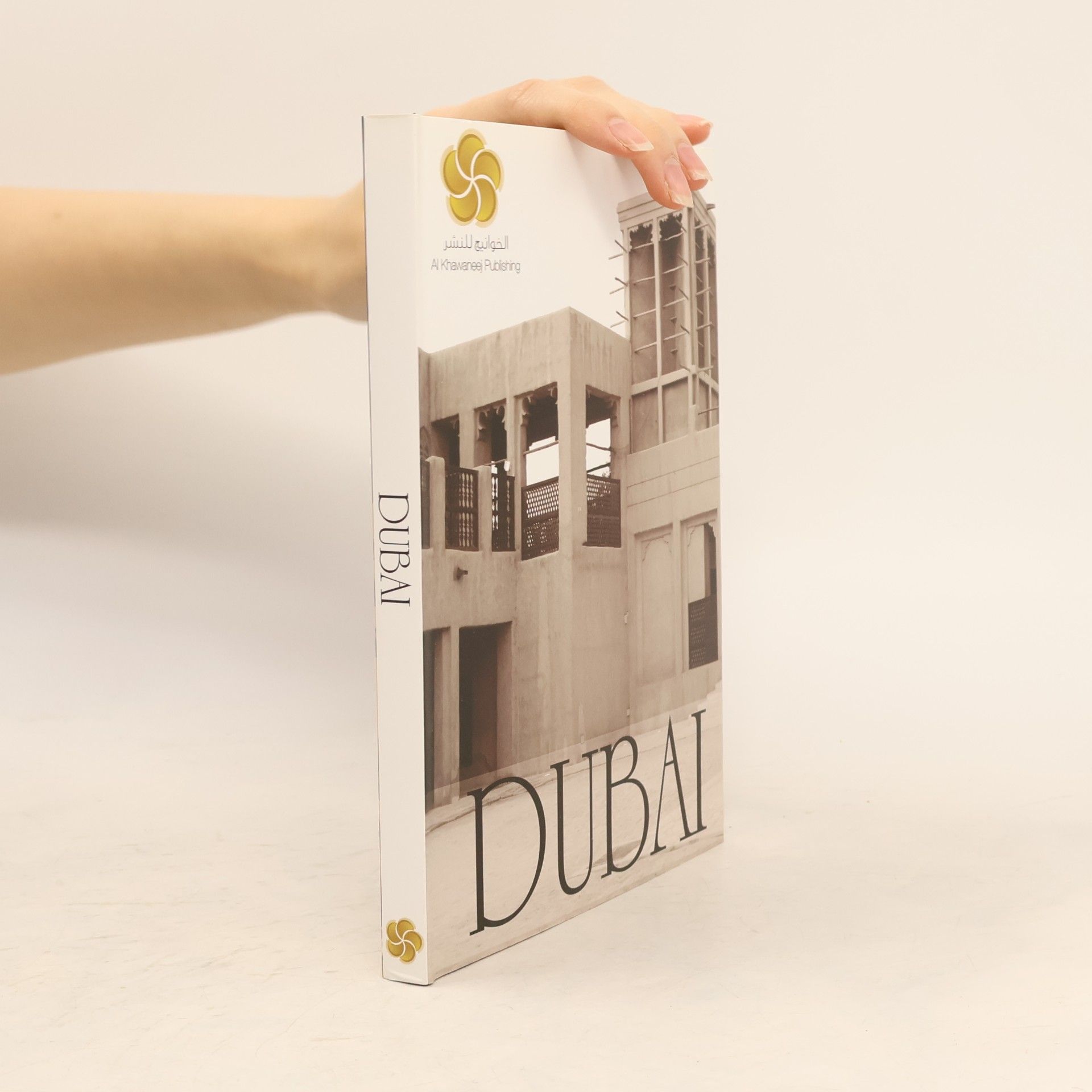 Various authors Dubai
