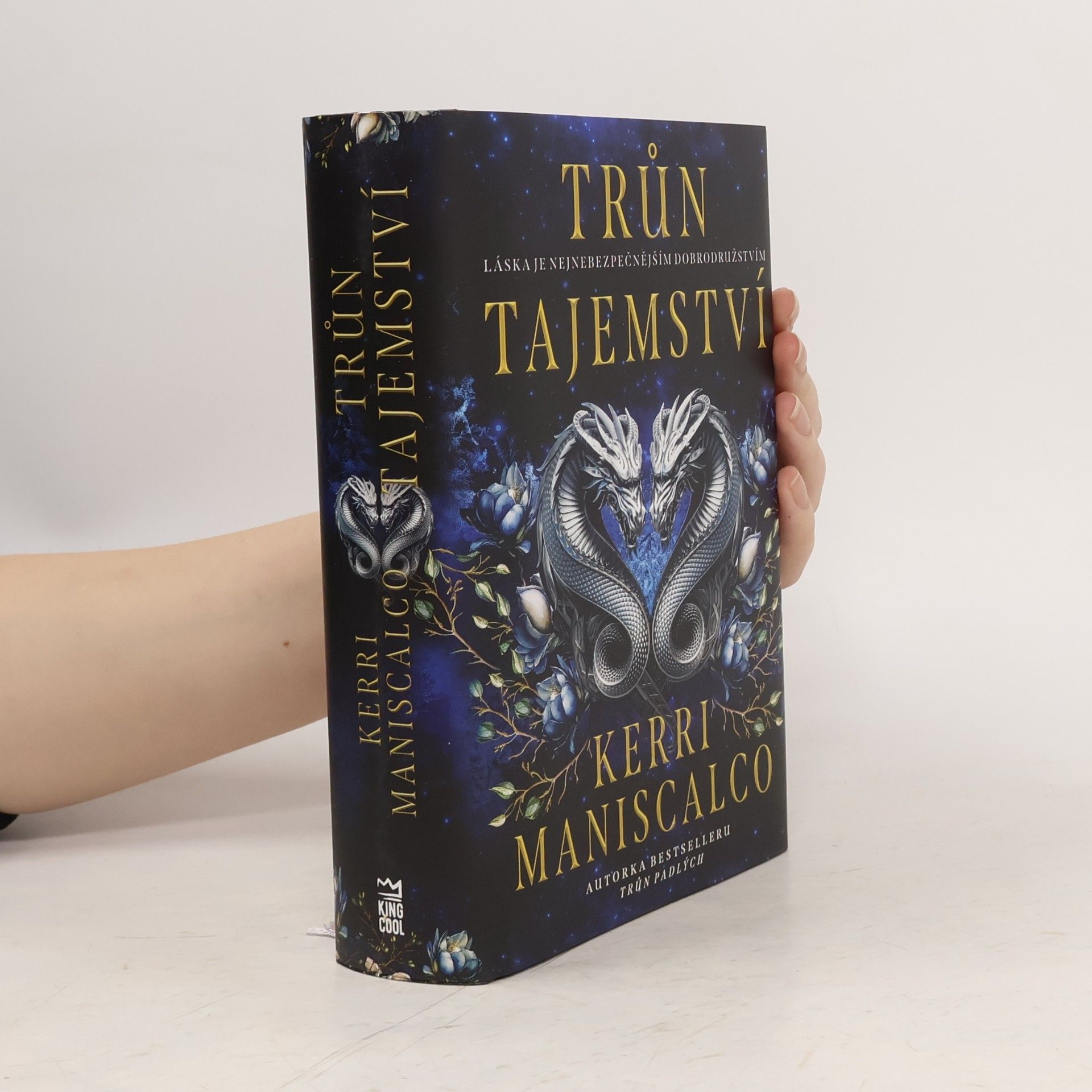 Kerri Maniscalco Trůn tajemství