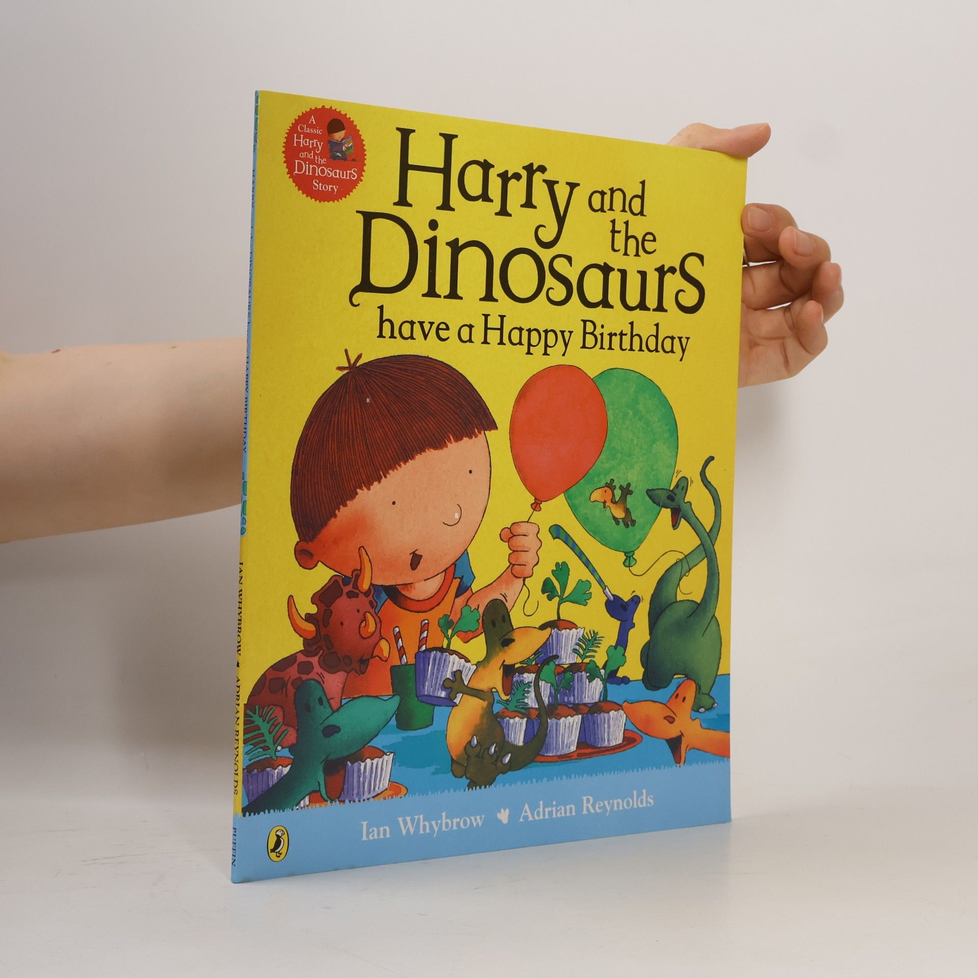ian whybrow Harry and the Dinosaurs Have a Happy Birthday