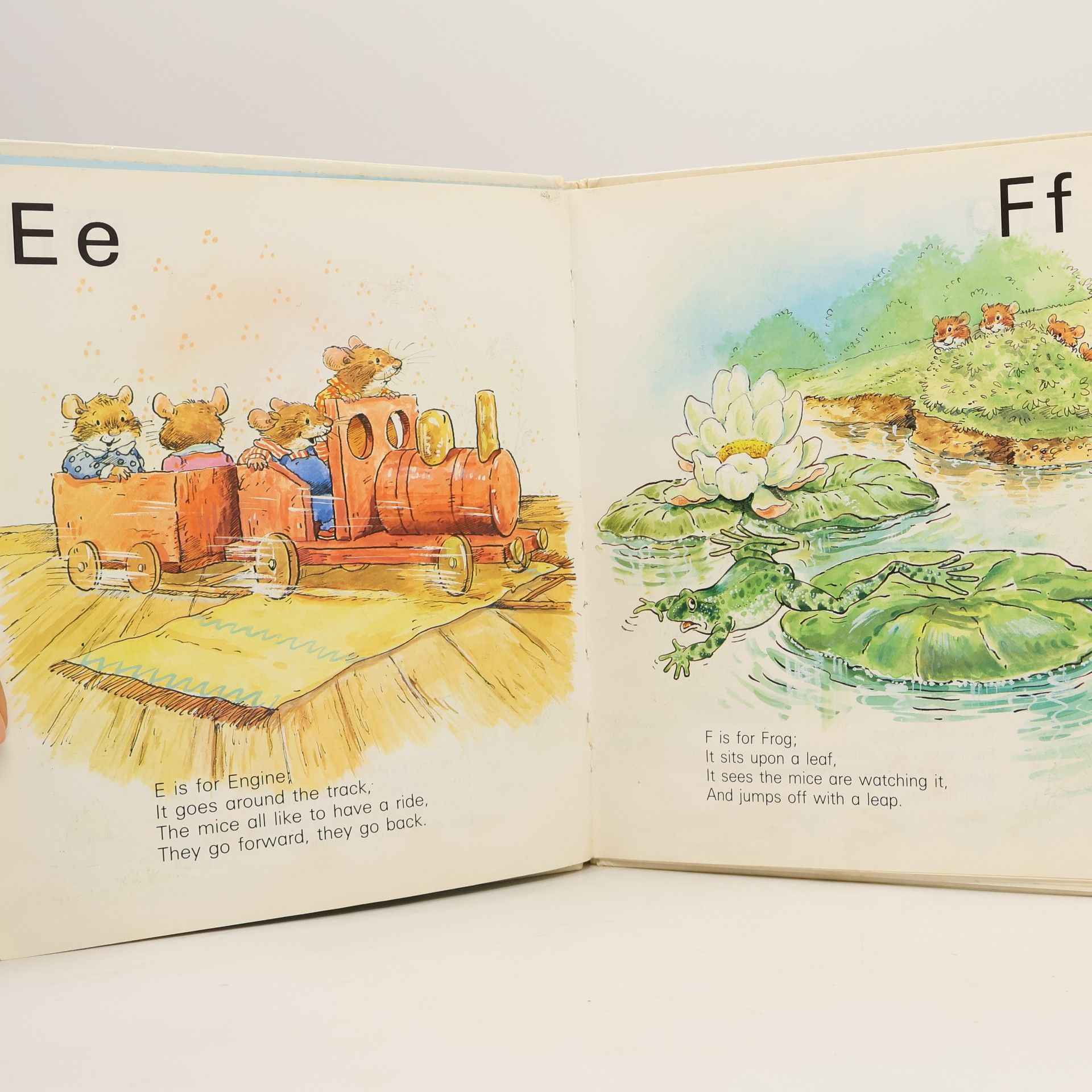 Rosalind Sutton The mouse family abc