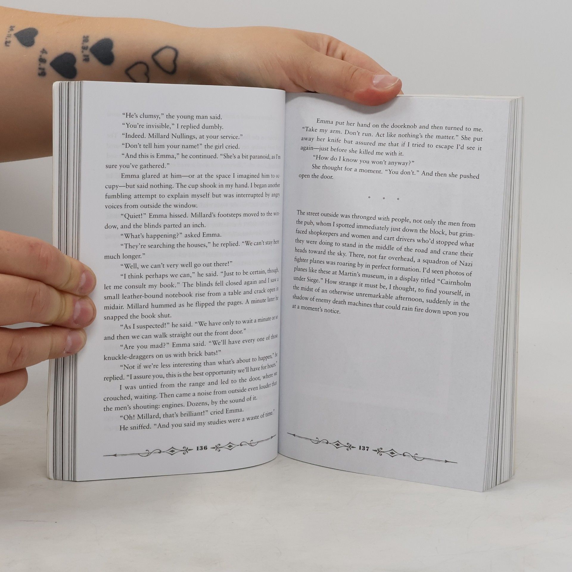 Ransom Riggs Miss Peregrine's Home for Peculiar Children