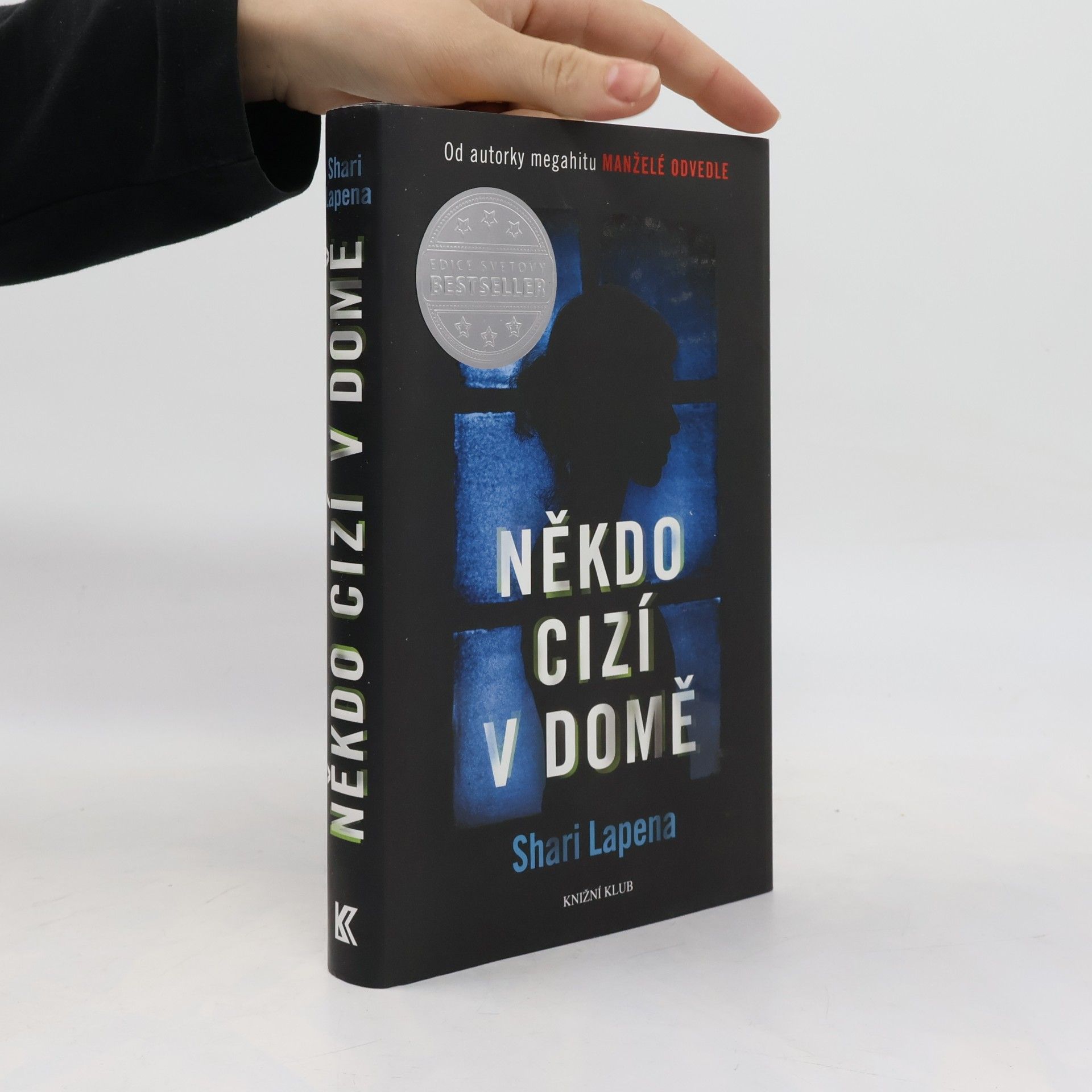Shari Lapena Někdo cizí v domě