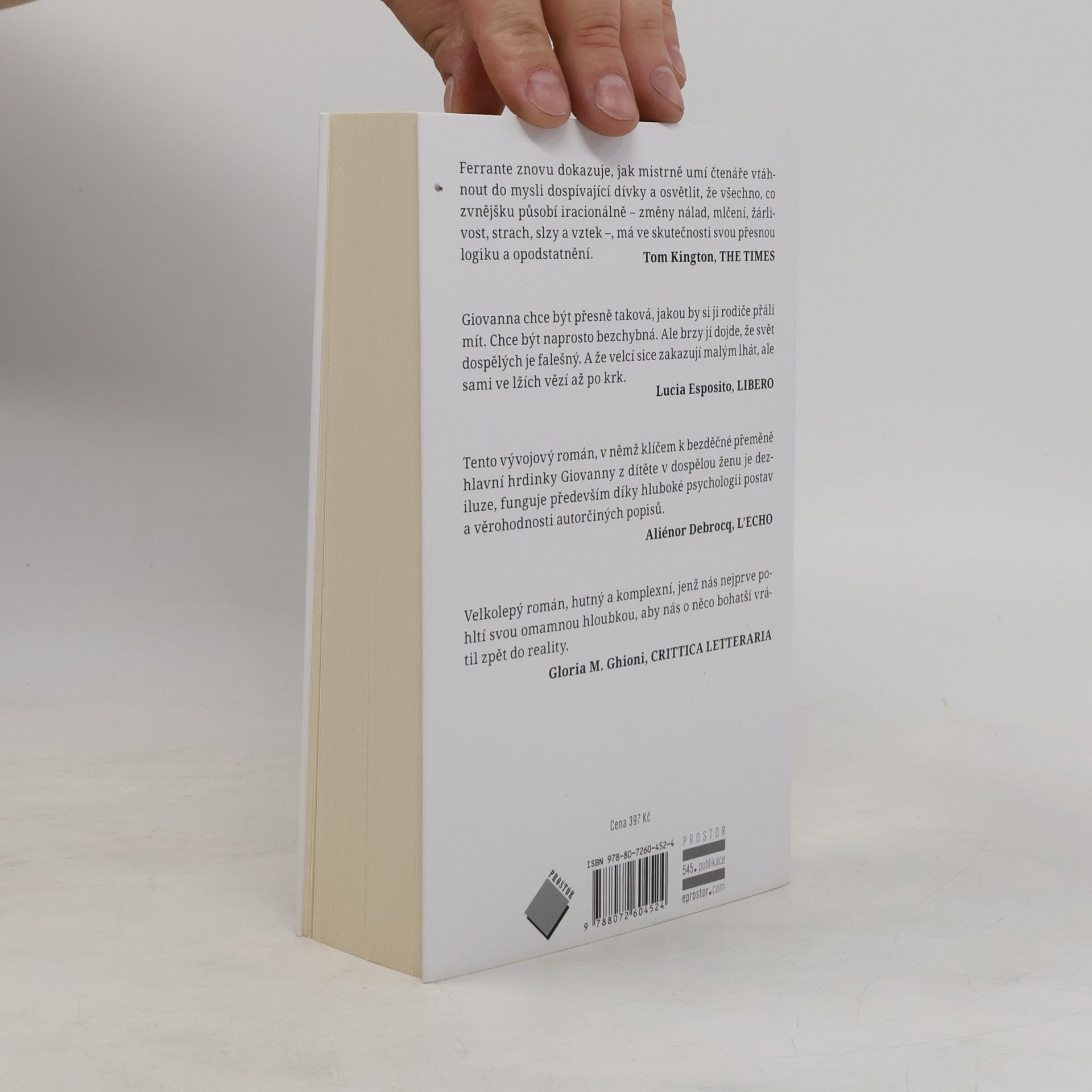 Elena Ferrante Prolhaný život dospělých