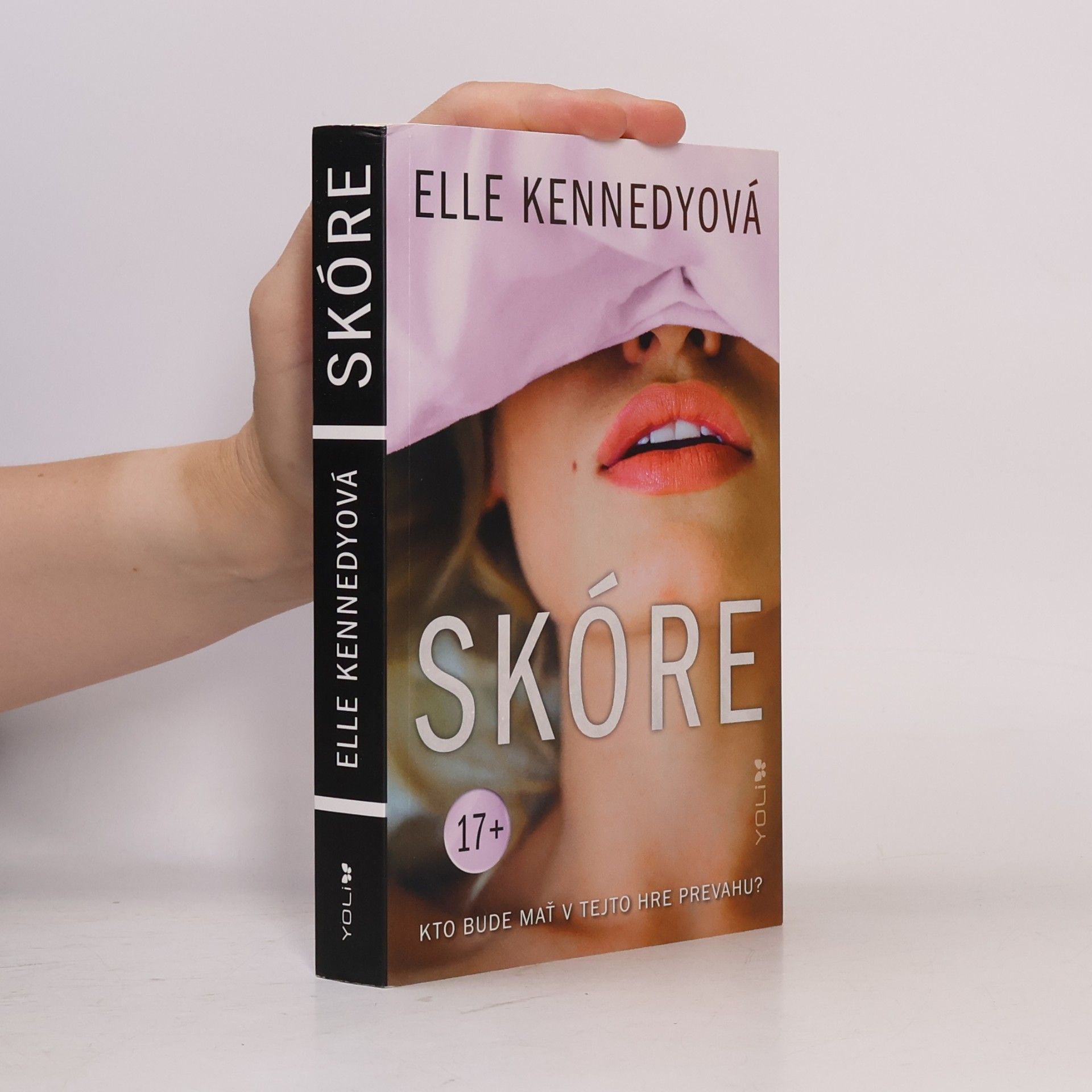 Elle Kennedy Skóre