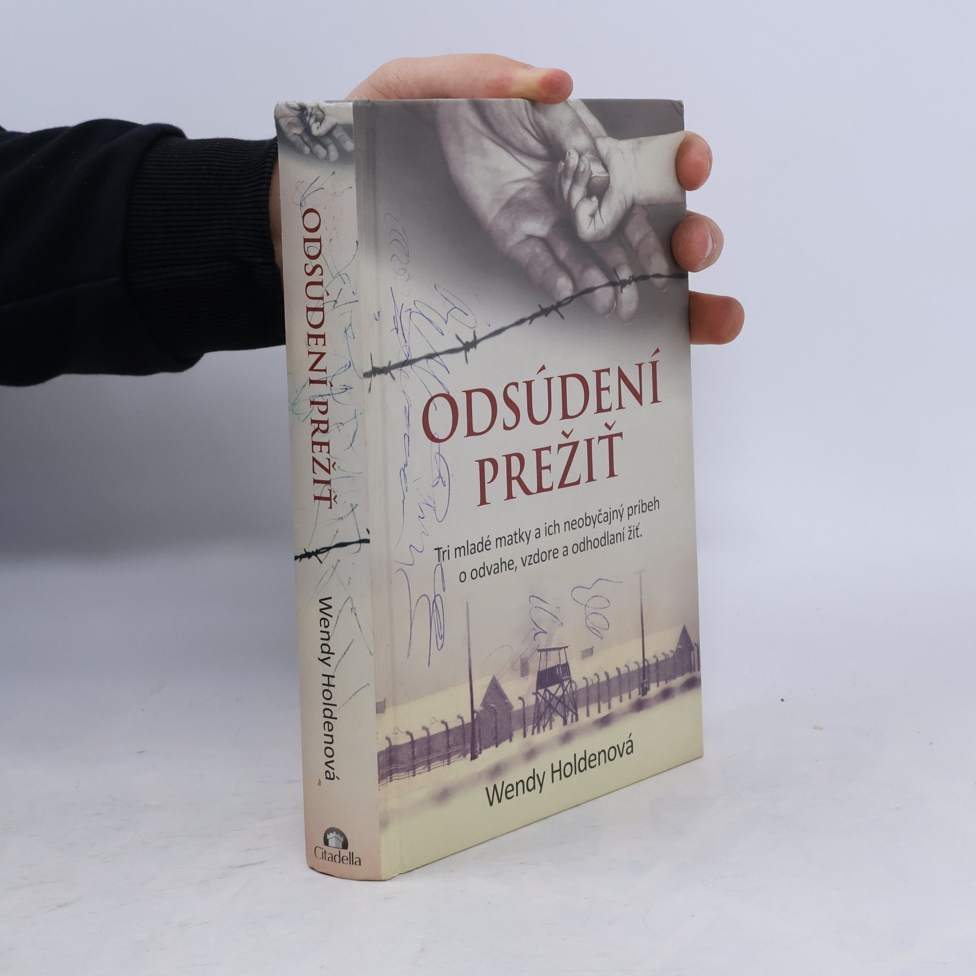 Wendy Holden Odsúdení prežiť