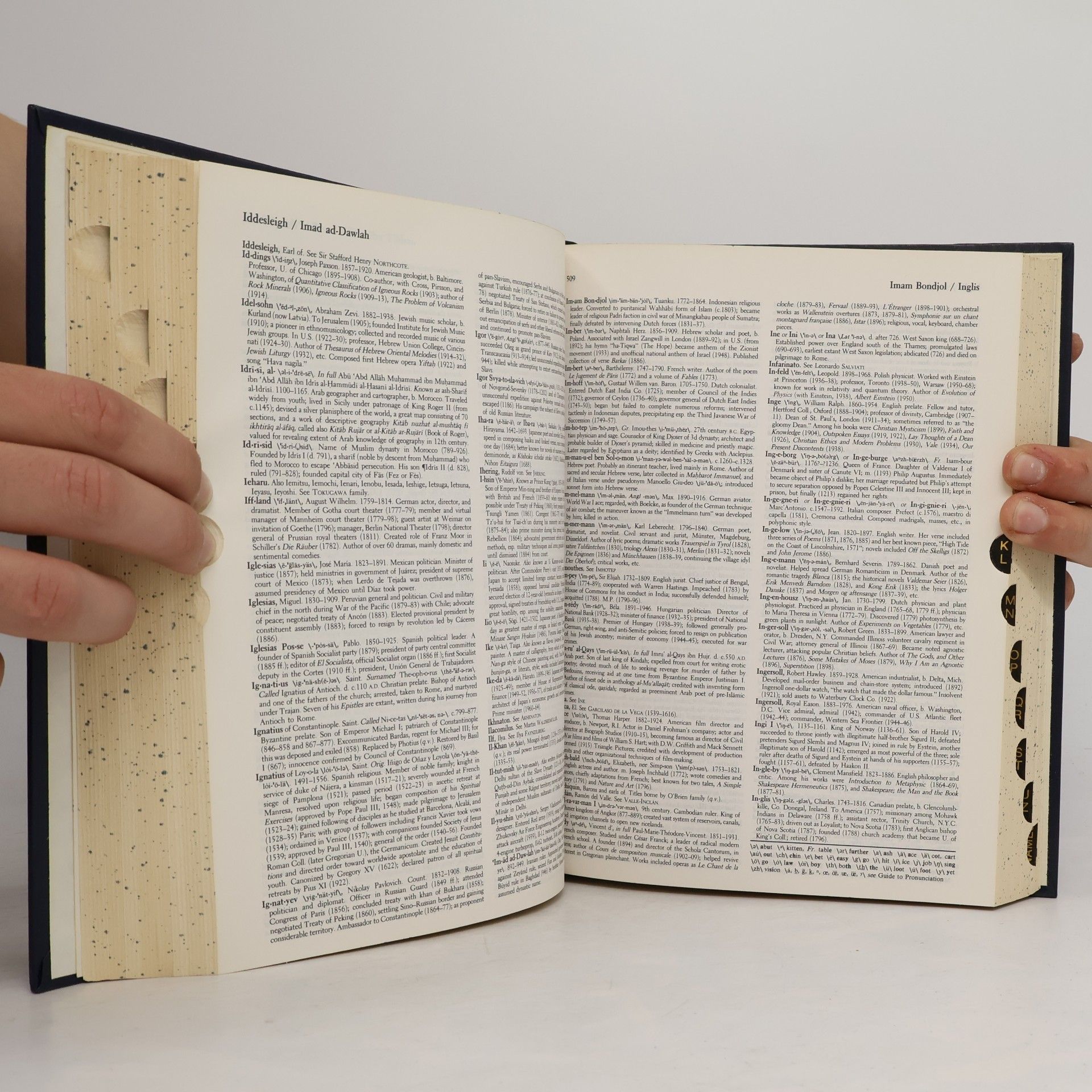 Inc MerriamWebster Webster's new biographical dictionary