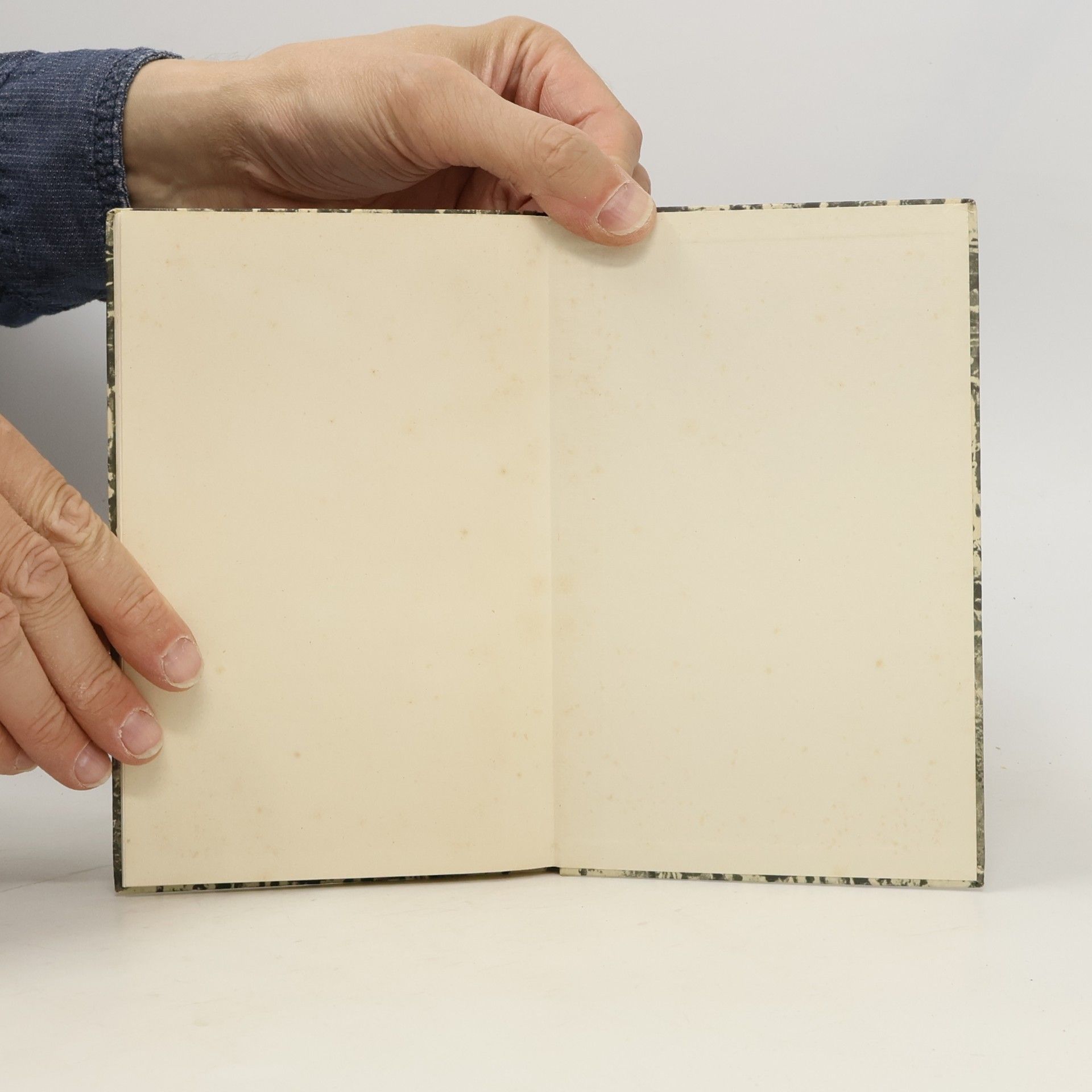 Horst Sagert Bübnenbilder und Figurinen zu Jewgeni Schwarz